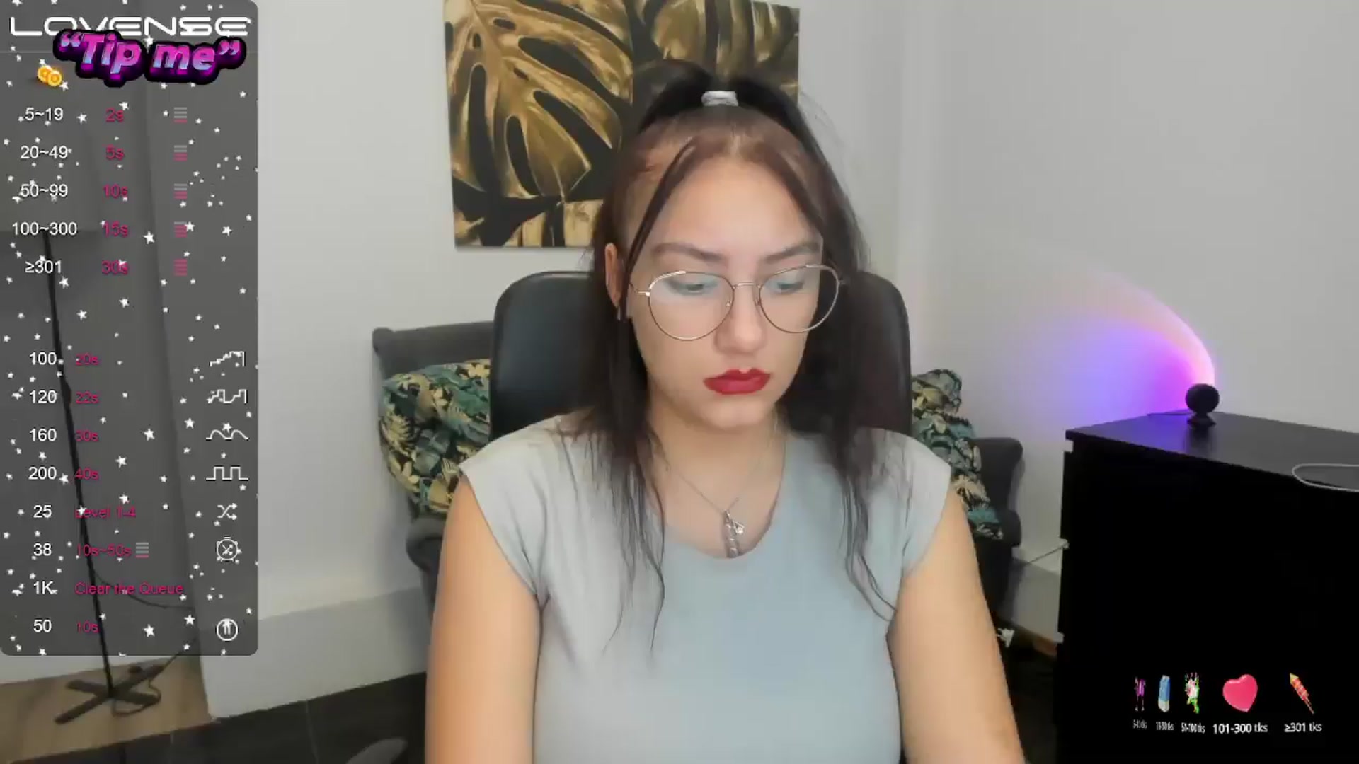 Gallery image thumbnail from SunfLowerr's myfreecams stream on, 10/20/2024, 19:08 image 20 of 20