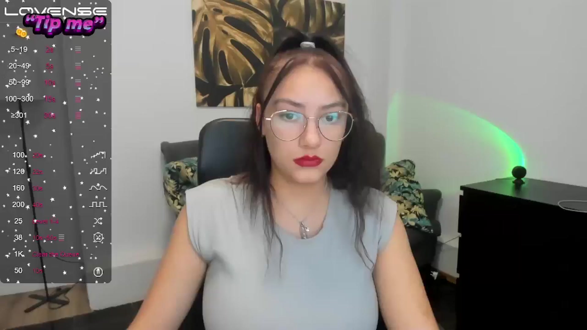 Gallery image thumbnail from SunfLowerr's myfreecams stream on, 10/20/2024, 19:08 image 19 of 20