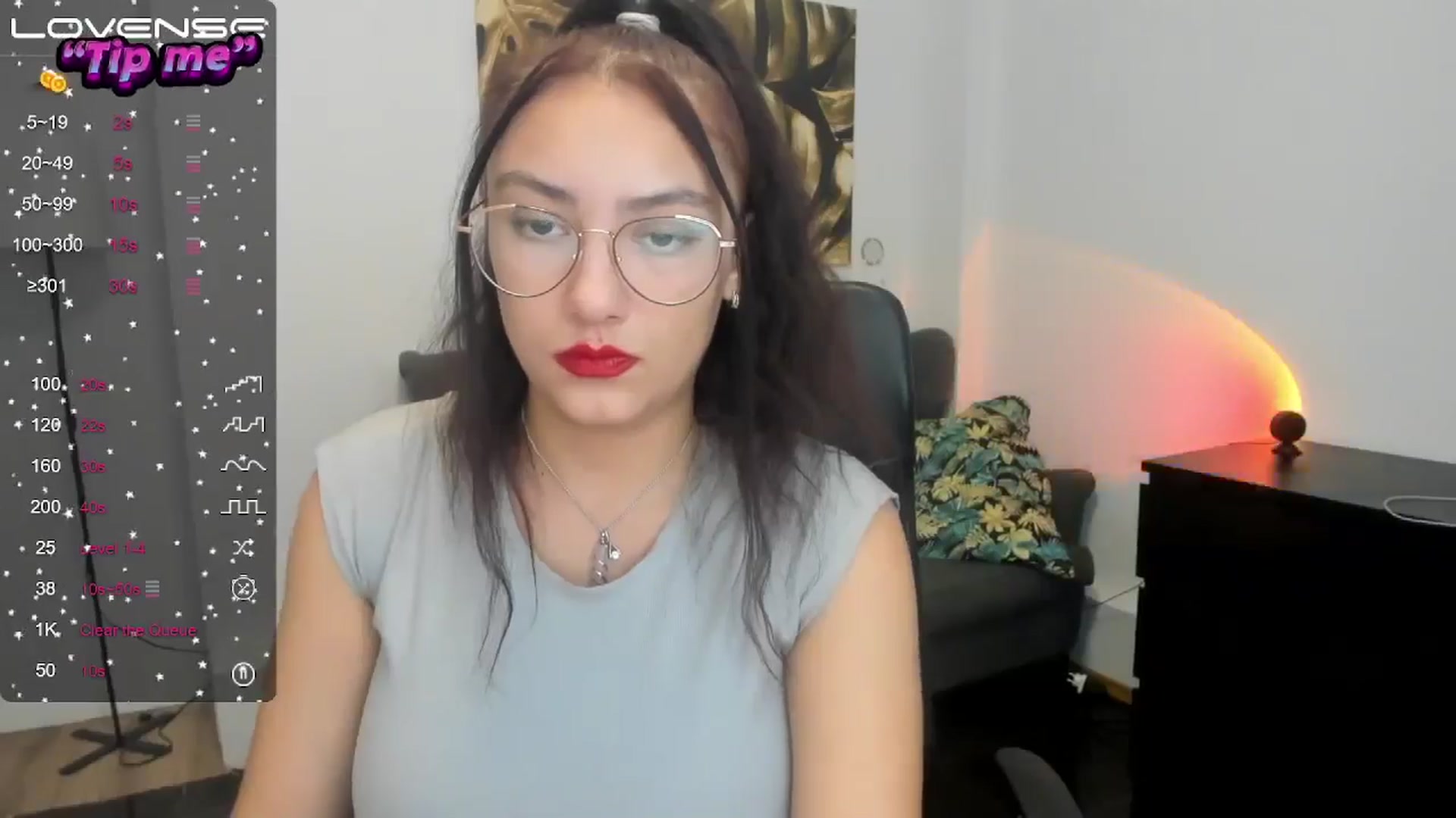 Gallery image thumbnail from SunfLowerr's myfreecams stream on, 10/20/2024, 19:08 image 6 of 20