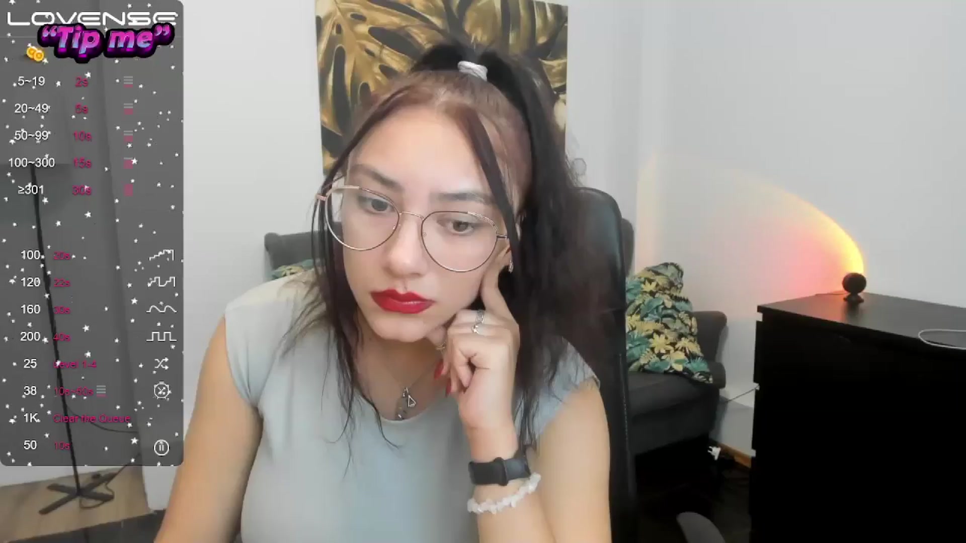 Gallery image thumbnail from SunfLowerr's myfreecams stream on, 10/20/2024, 19:08 image 12 of 20