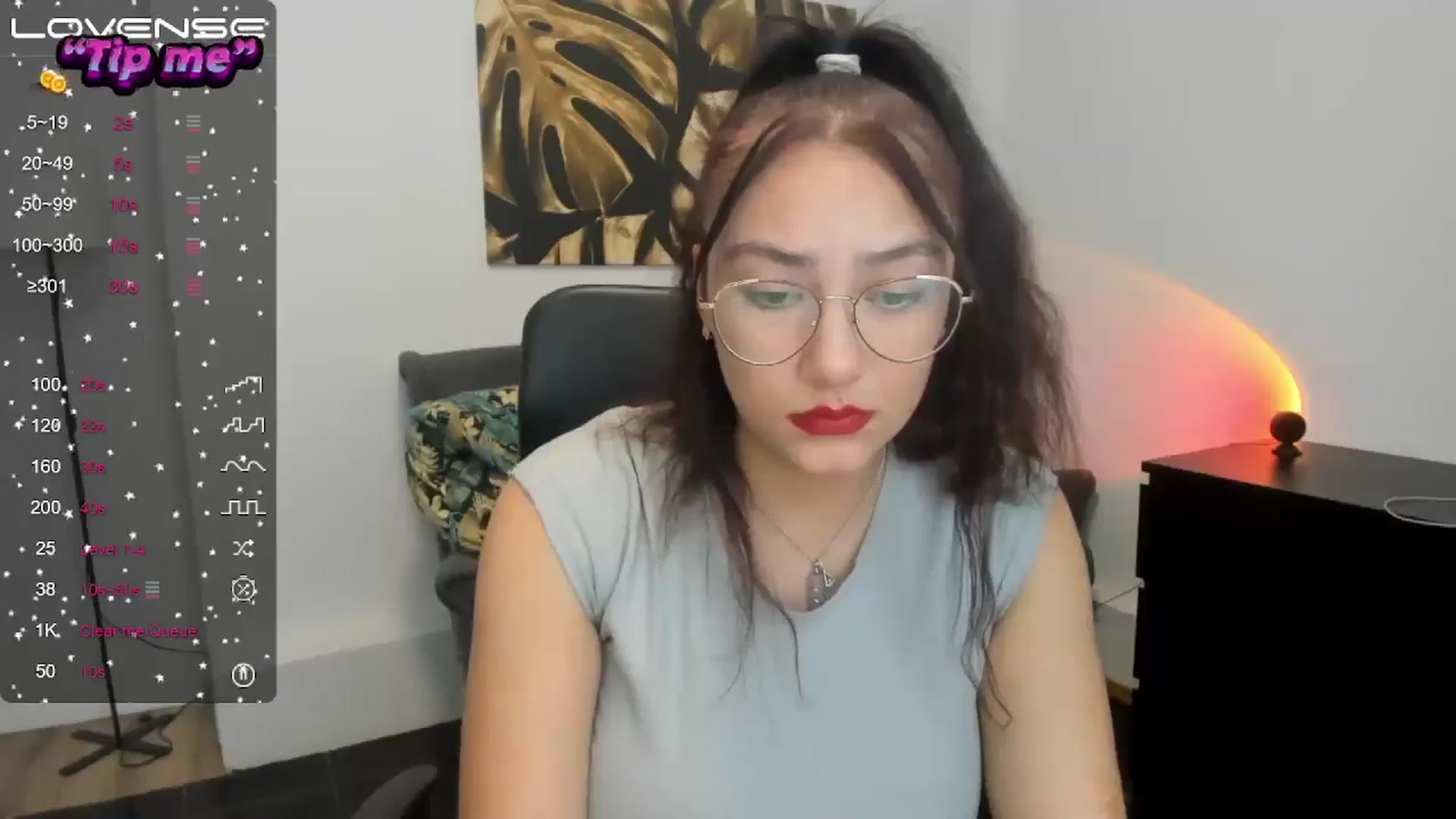 Gallery image thumbnail from SunfLowerr's myfreecams stream on, 10/20/2024, 19:08 image 13 of 20