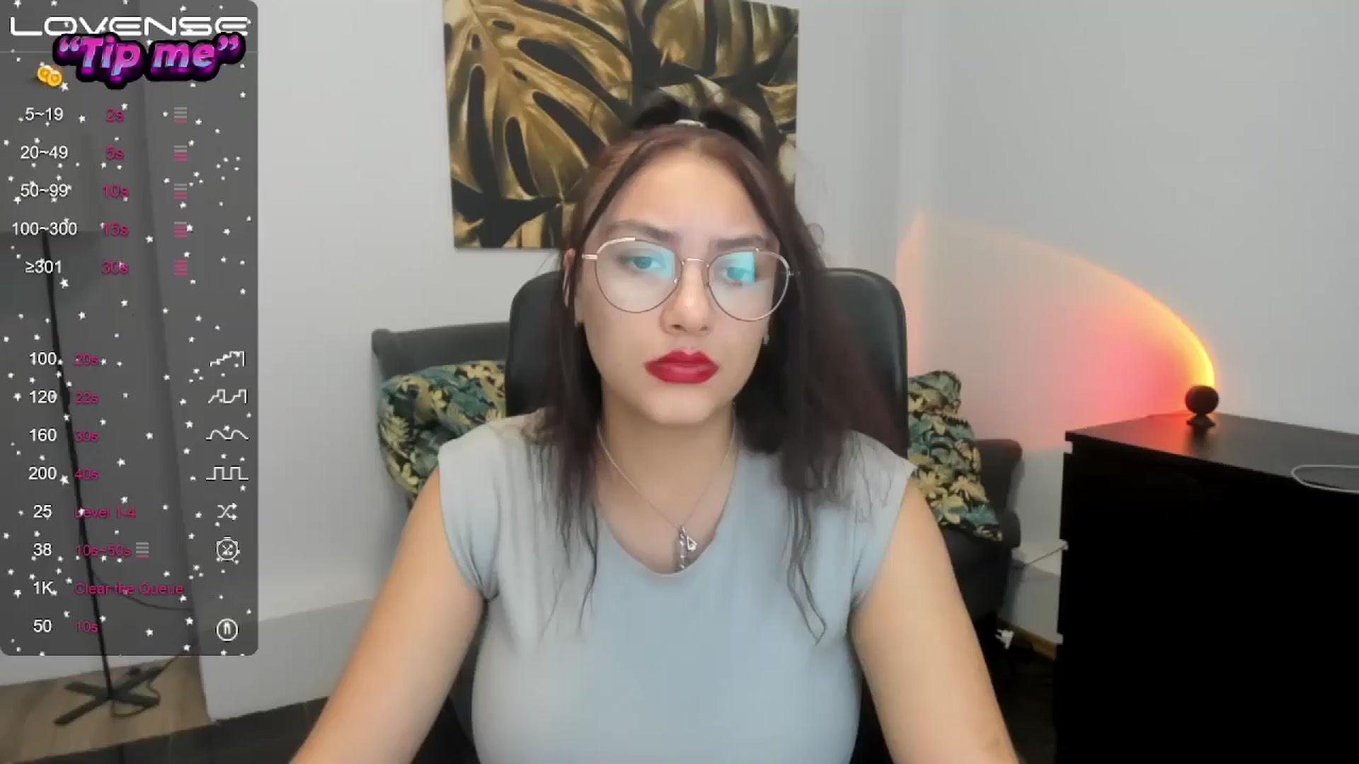 Gallery image thumbnail from SunfLowerr's myfreecams stream on, 10/20/2024, 19:08 image 17 of 20