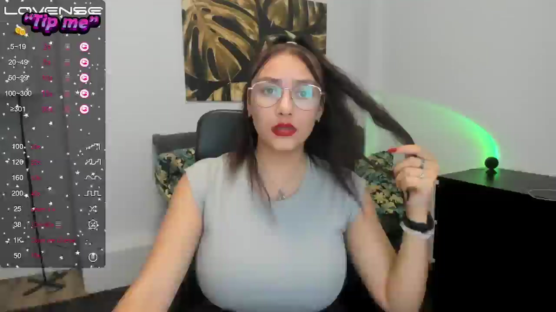 Gallery image thumbnail from SunfLowerr's myfreecams stream on, 10/20/2024, 19:58 image 14 of 20