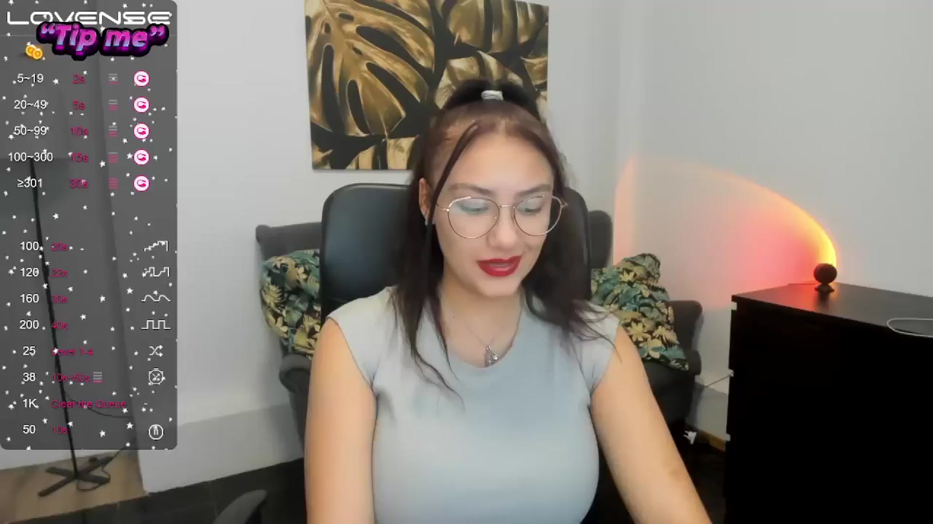 Gallery image thumbnail from SunfLowerr's myfreecams stream on, 10/20/2024, 19:58 image 13 of 20