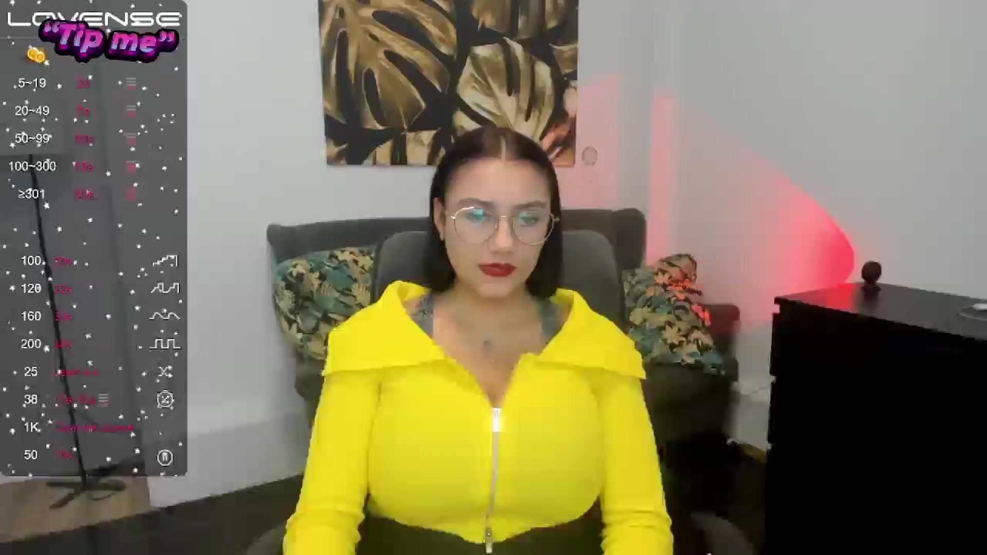 Gallery image thumbnail from SunfLowerr's myfreecams stream on, 10/21/2024, 16:14 image 17 of 20