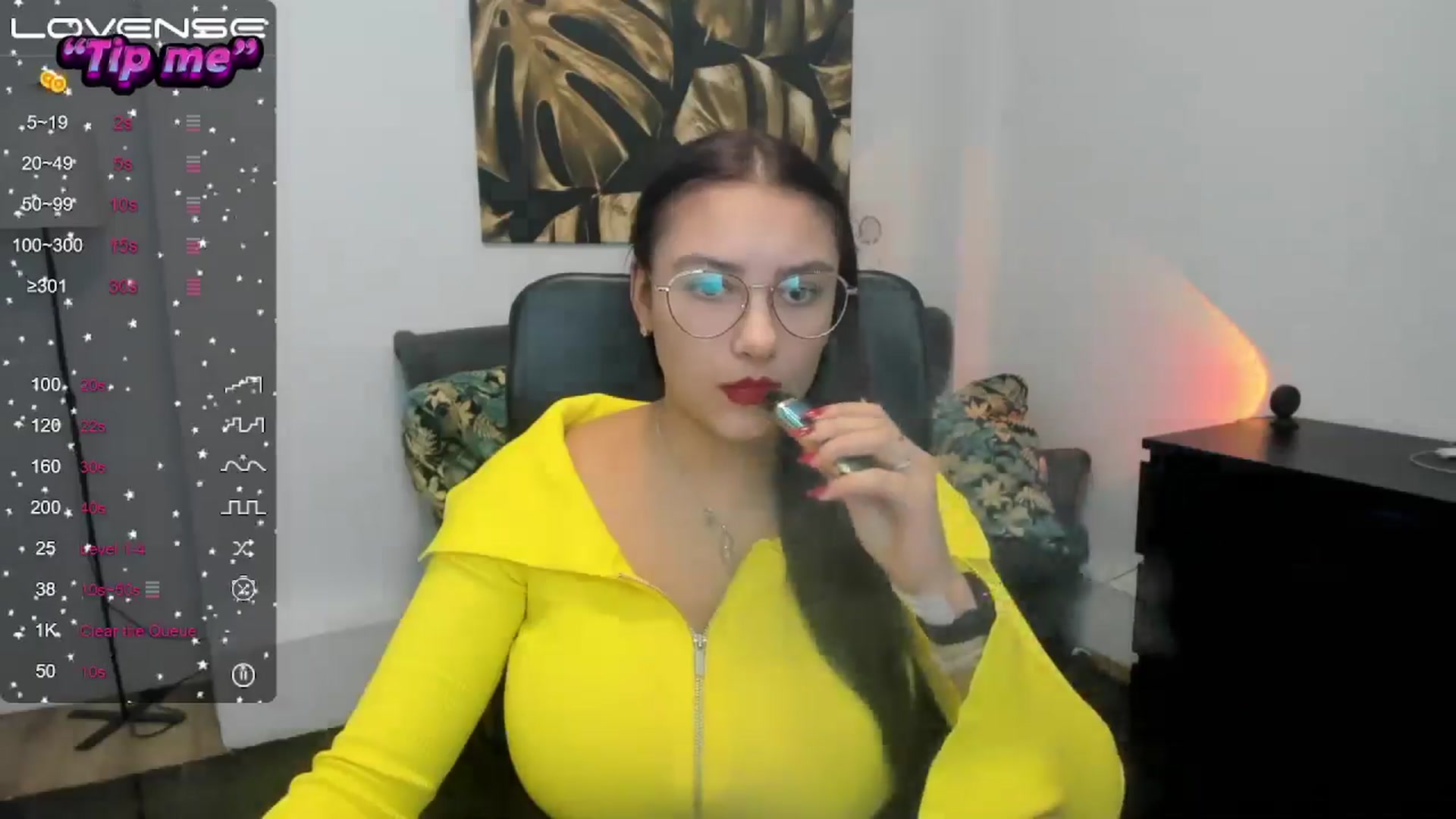 Gallery image thumbnail from SunfLowerr's myfreecams stream on, 10/21/2024, 17:05 image 16 of 20