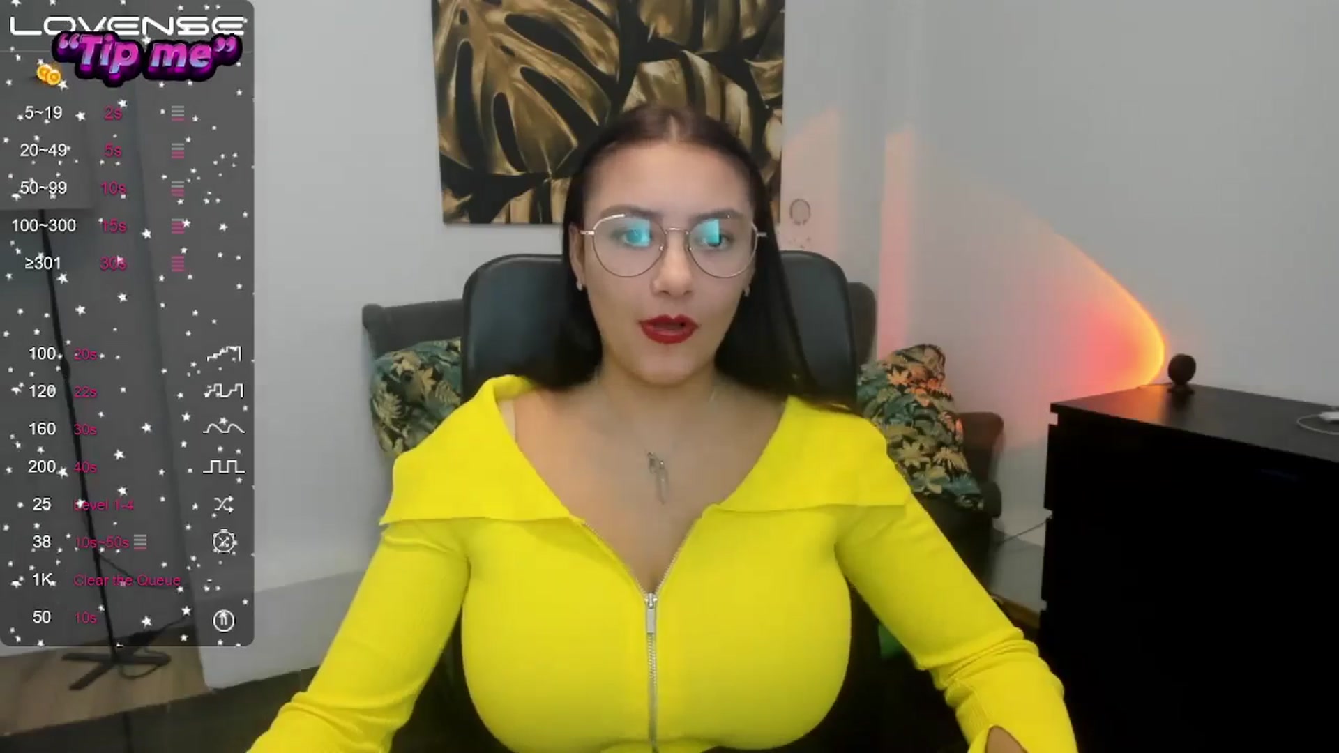 Gallery image thumbnail from SunfLowerr's myfreecams stream on, 10/21/2024, 17:05 image 2 of 20