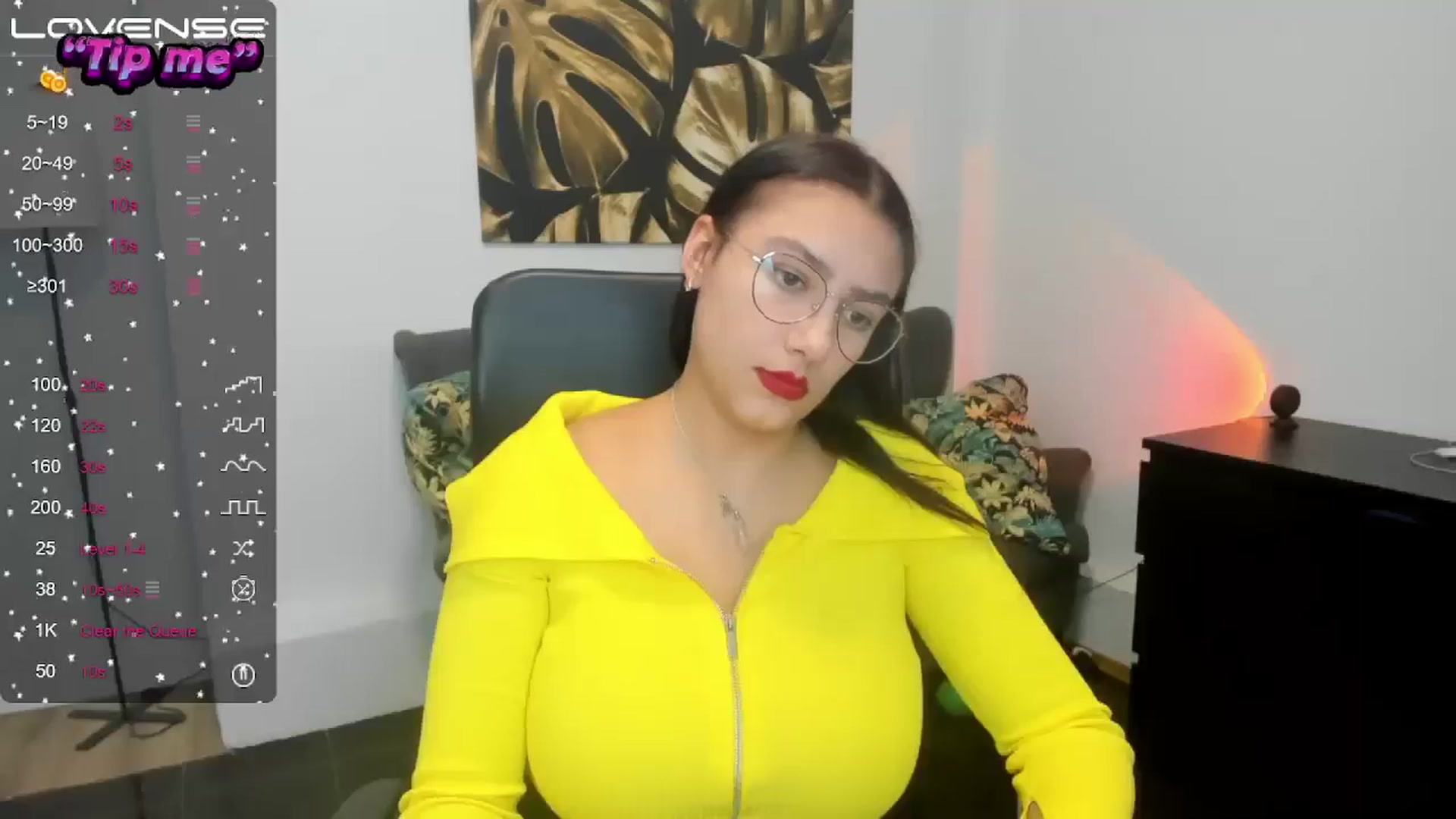 Gallery image thumbnail from SunfLowerr's myfreecams stream on, 10/21/2024, 17:05 image 18 of 20