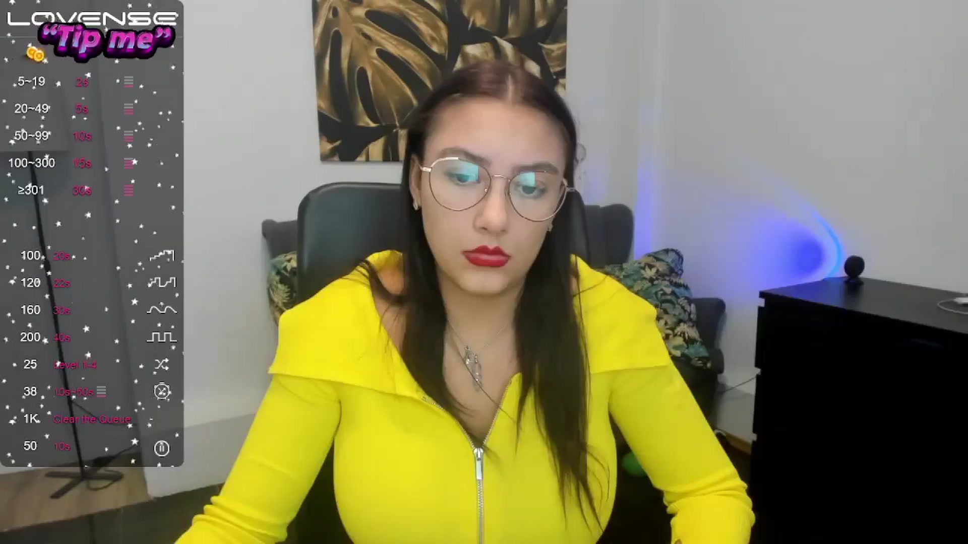 Gallery image thumbnail from SunfLowerr's myfreecams stream on, 10/21/2024, 17:05 image 7 of 20