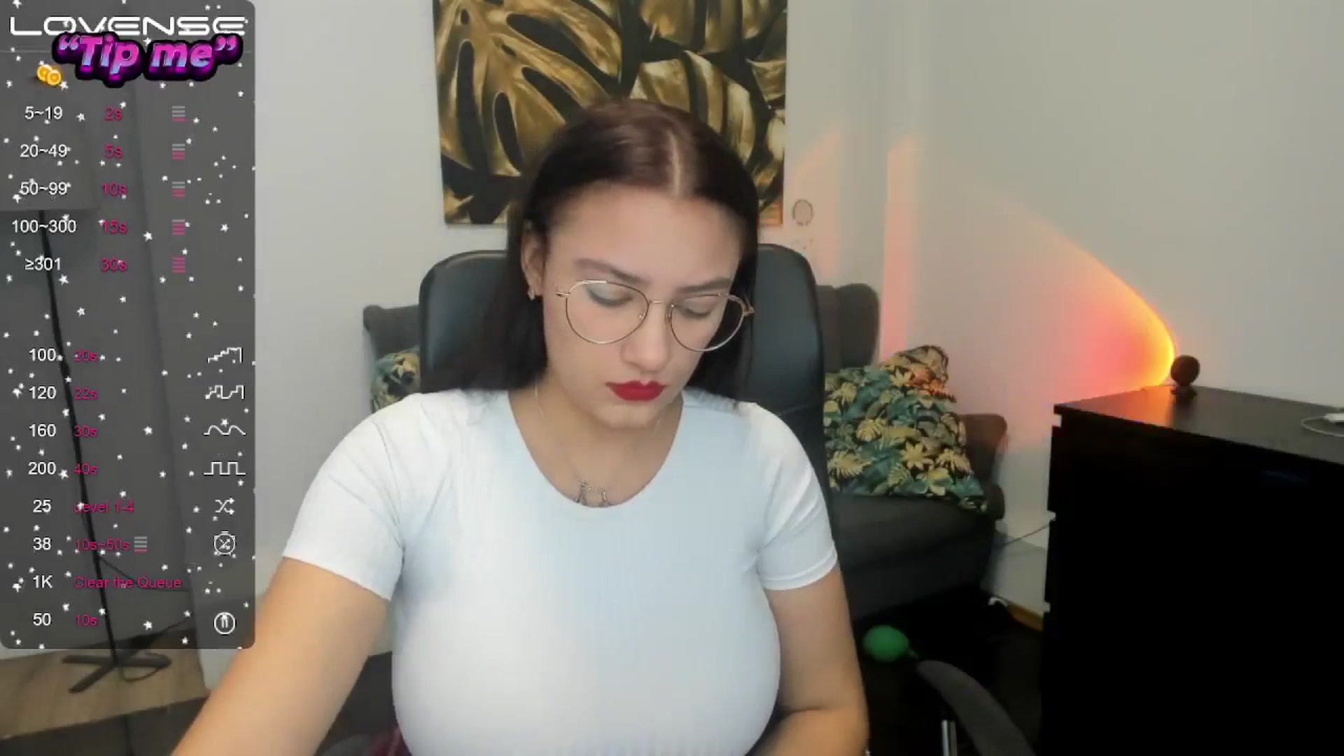 Gallery image thumbnail from SunfLowerr's myfreecams stream on, 10/21/2024, 18:05 image 2 of 20