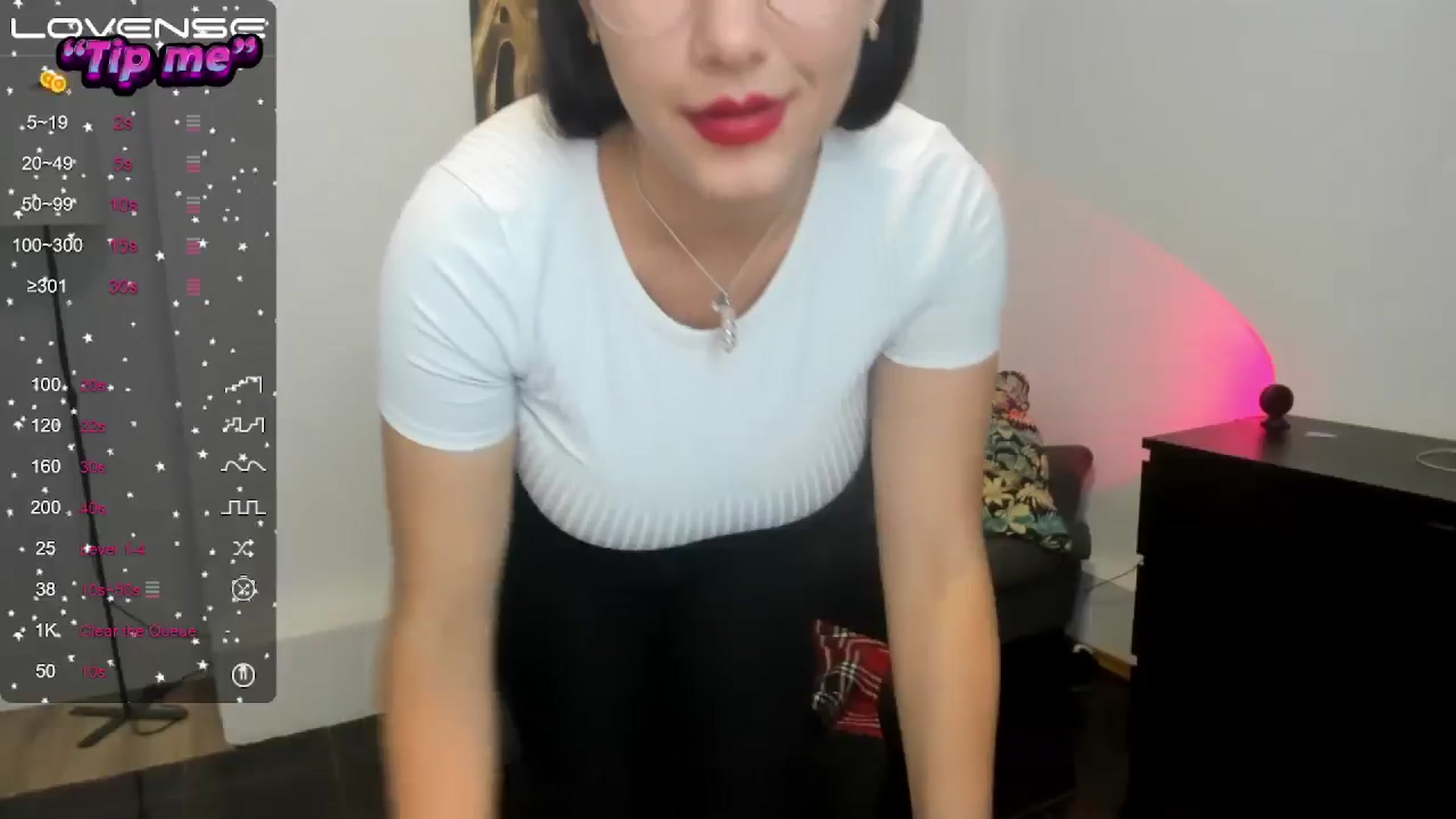 Gallery image thumbnail from SunfLowerr's myfreecams stream on, 10/21/2024, 20:14 image 15 of 20