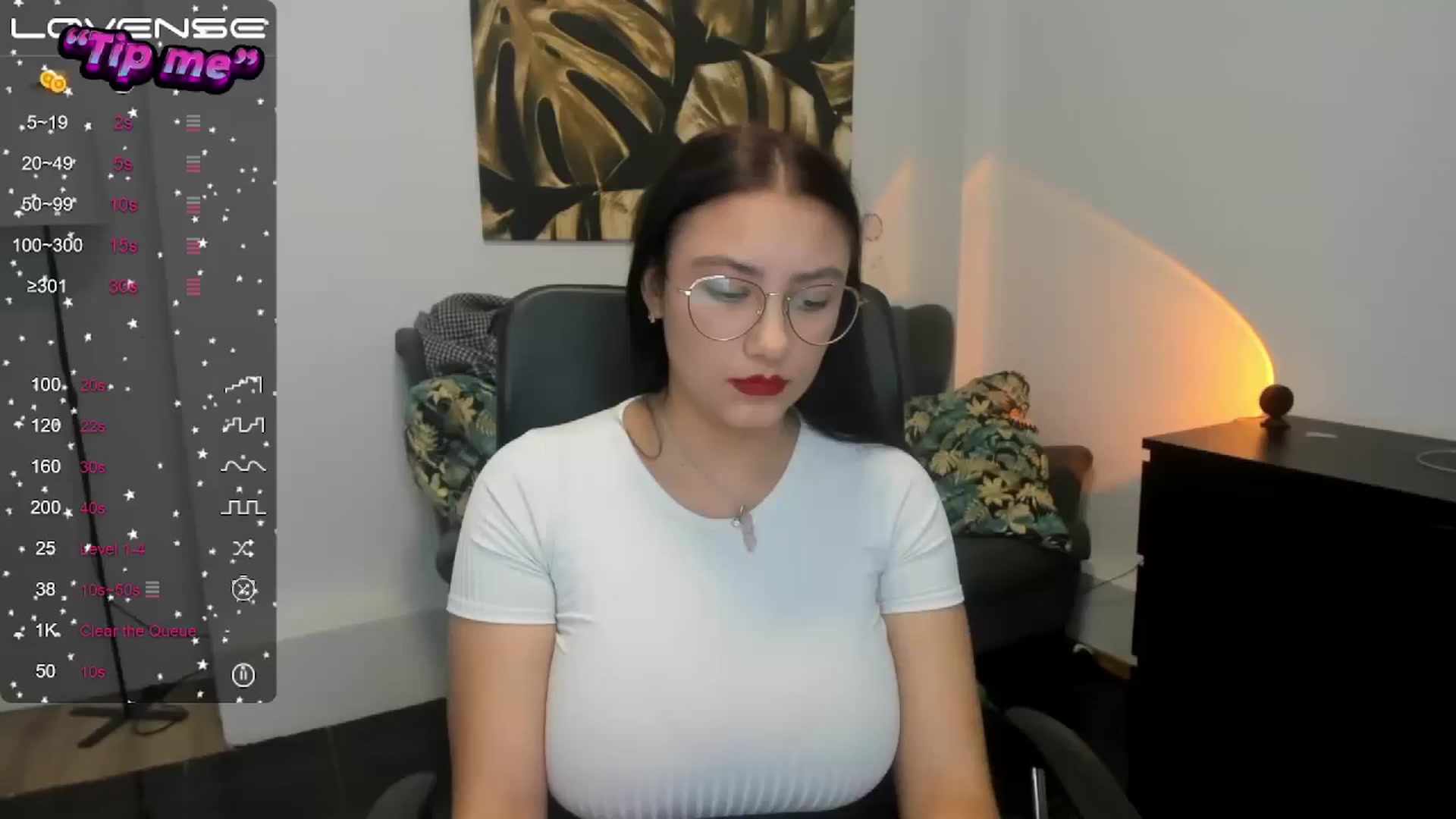 Gallery image thumbnail from SunfLowerr's myfreecams stream on, 10/21/2024, 20:14 image 19 of 20