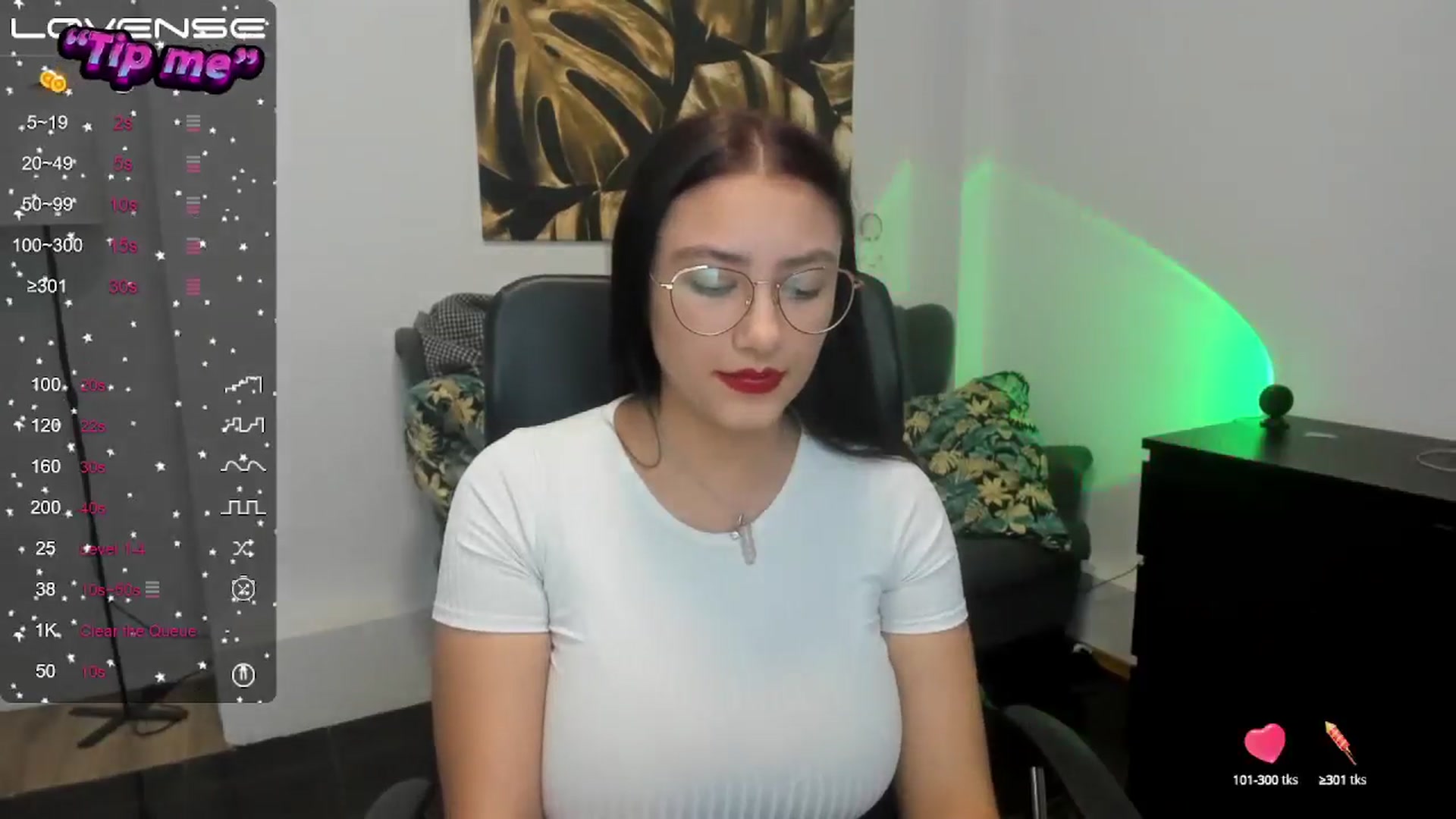 Gallery image thumbnail from SunfLowerr's myfreecams stream on, 10/21/2024, 20:14 image 20 of 20