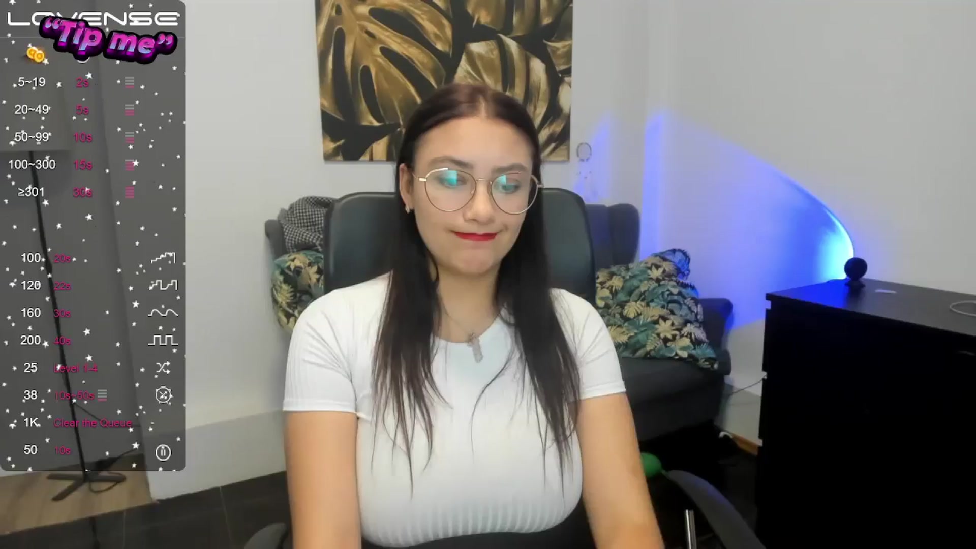 Gallery image thumbnail from SunfLowerr's myfreecams stream on, 10/21/2024, 20:14 image 17 of 20