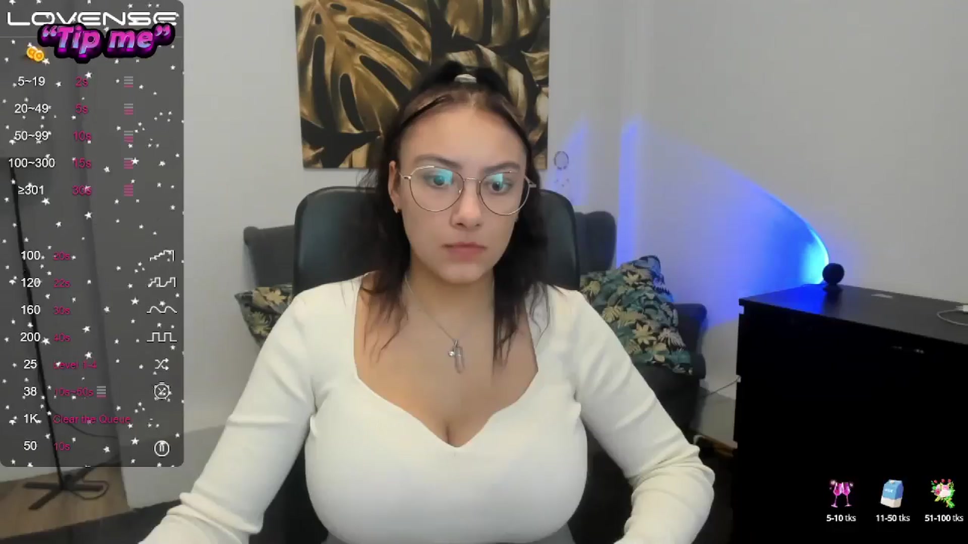Gallery image thumbnail from SunfLowerr's myfreecams stream on, 10/22/2024, 13:08 image 11 of 20