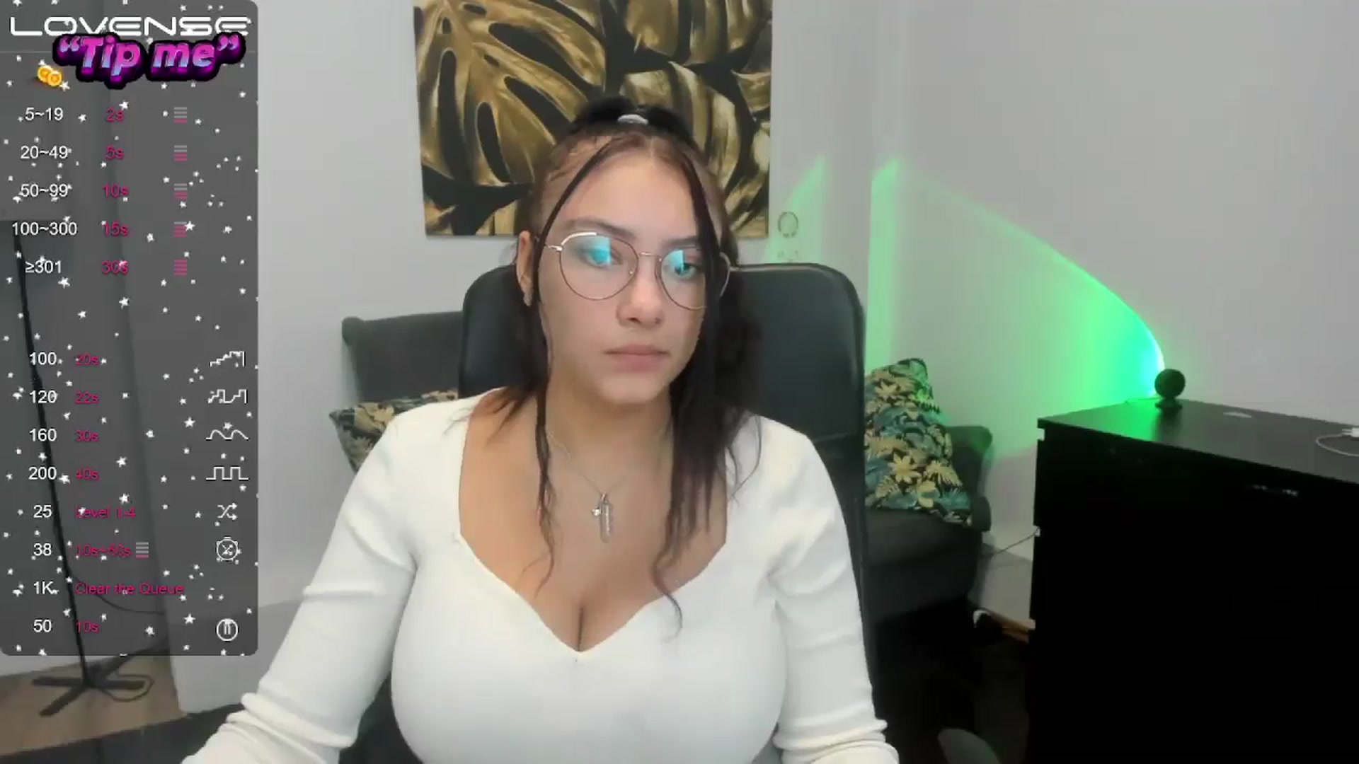 Gallery image thumbnail from SunfLowerr's myfreecams stream on, 10/22/2024, 14:13 image 10 of 20