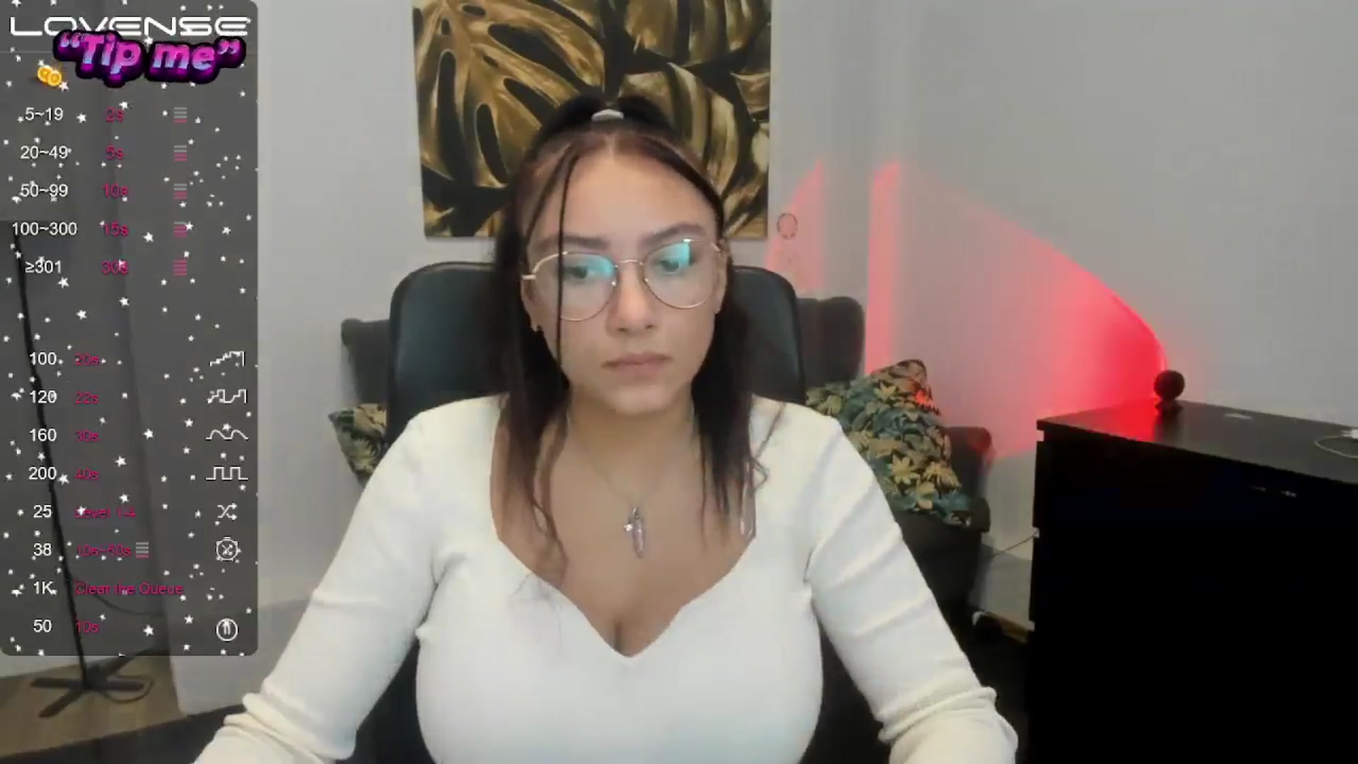 Gallery image thumbnail from SunfLowerr's myfreecams stream on, 10/22/2024, 15:19 image 4 of 20