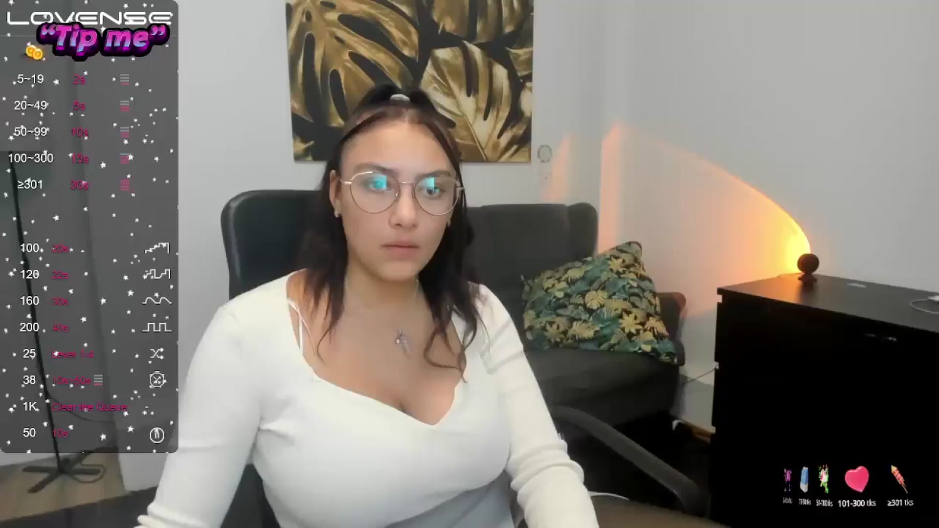 Gallery image thumbnail from SunfLowerr's myfreecams stream on, 10/22/2024, 18:09 image 11 of 20