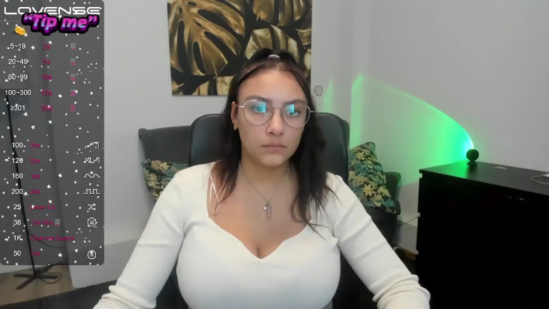 Gallery image thumbnail from SunfLowerr's myfreecams stream on, 10/22/2024, 18:09 image 1 of 20