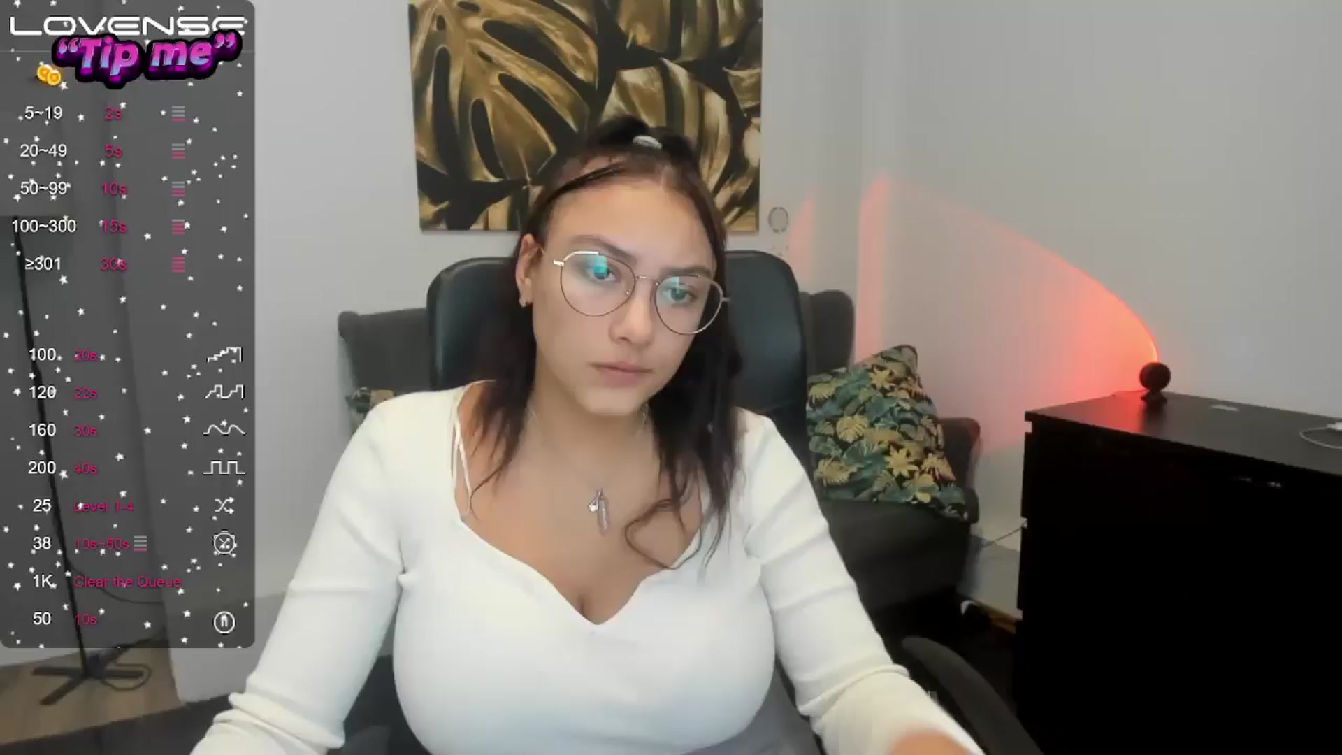 Gallery image thumbnail from SunfLowerr's myfreecams stream on, 10/22/2024, 18:09 image 15 of 20