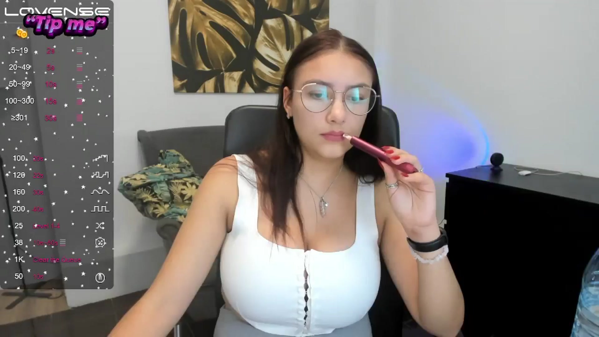 Gallery image thumbnail from SunfLowerr's myfreecams stream on, 10/24/2024, 17:44 image 14 of 20