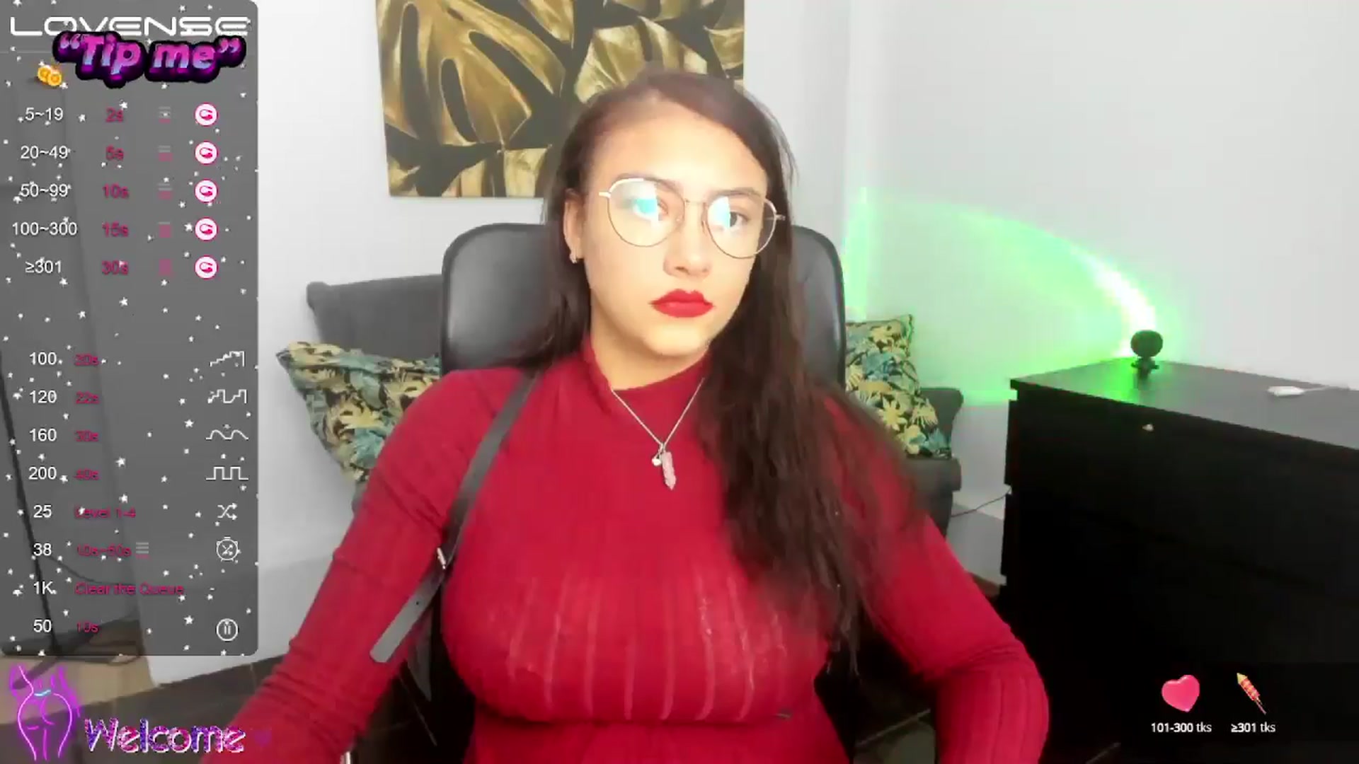 Gallery image thumbnail from SunfLowerr's myfreecams stream on, 10/25/2024, 17:33 image 13 of 20