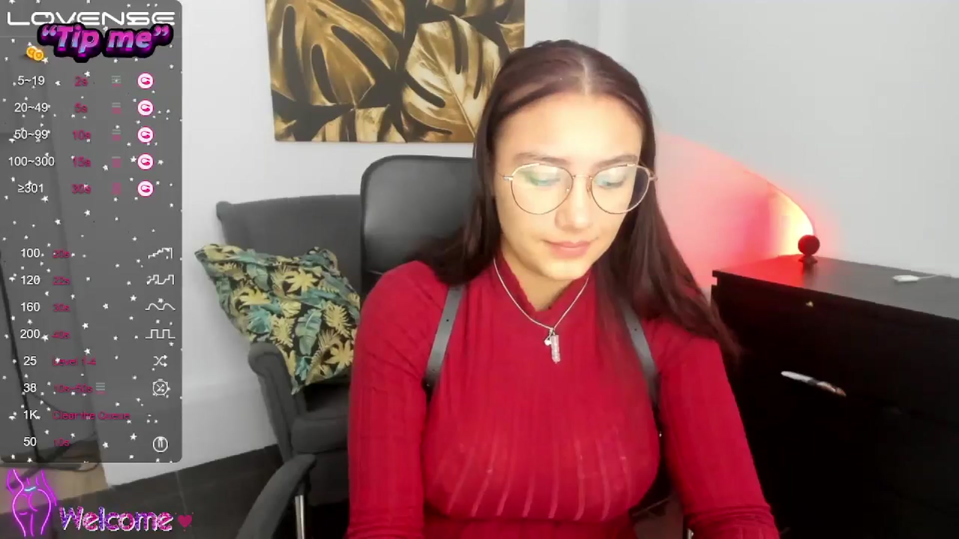 Gallery image thumbnail from SunfLowerr's myfreecams stream on, 10/25/2024, 17:33 image 8 of 20