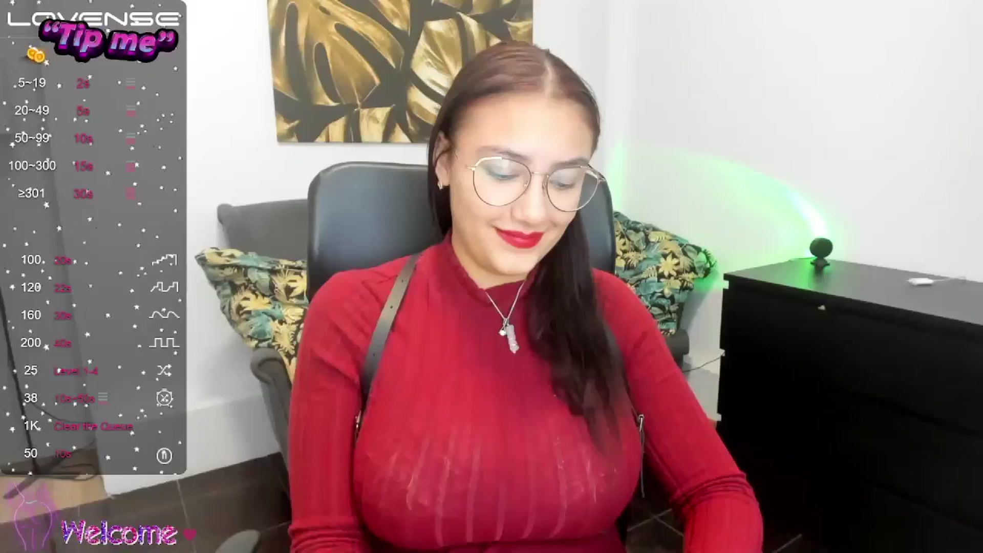 Gallery image thumbnail from SunfLowerr's myfreecams stream on, 10/25/2024, 19:50 image 10 of 20