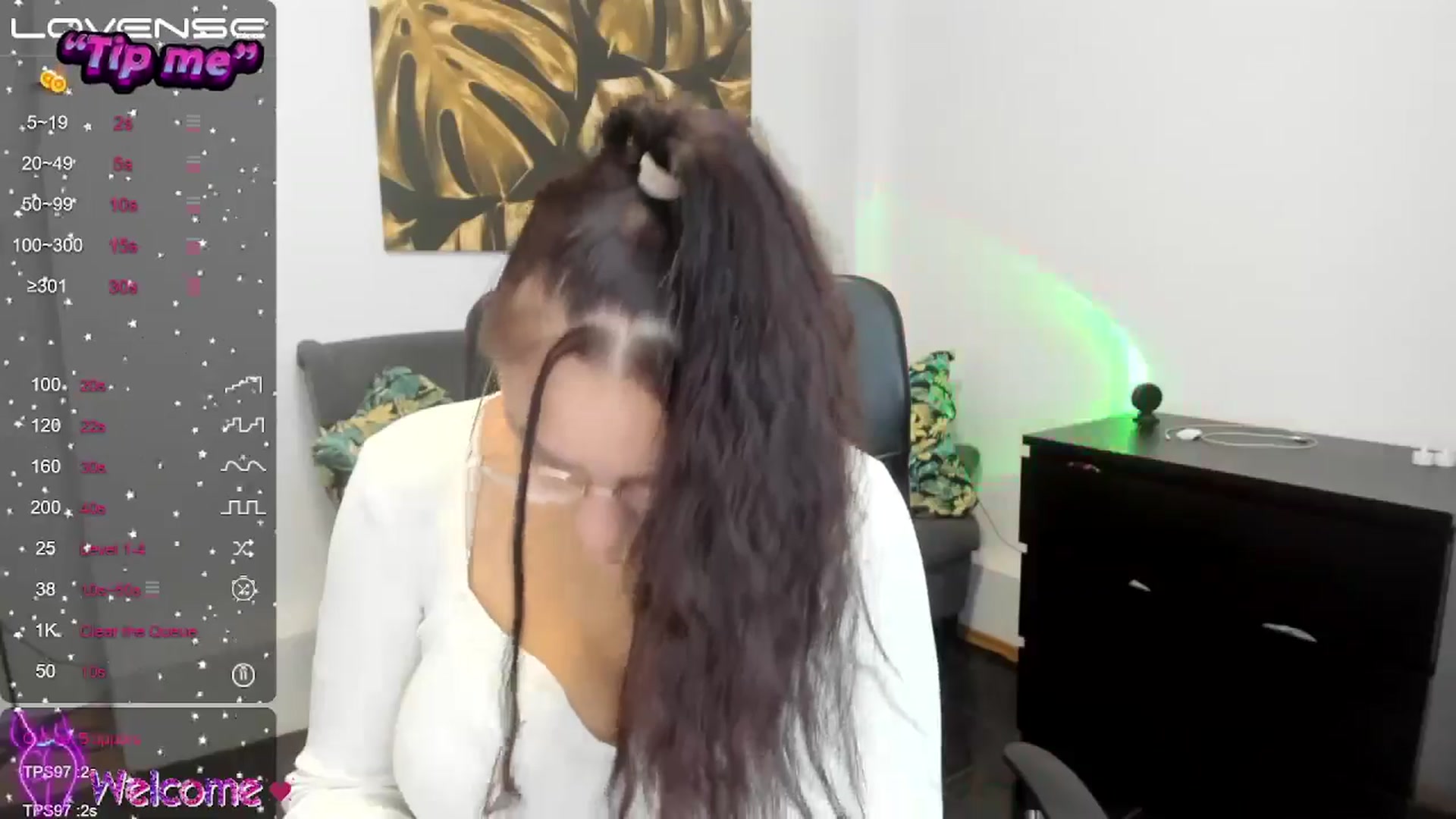 Gallery image thumbnail from SunfLowerr's myfreecams stream on, 10/28/2024, 13:54 image 8 of 20