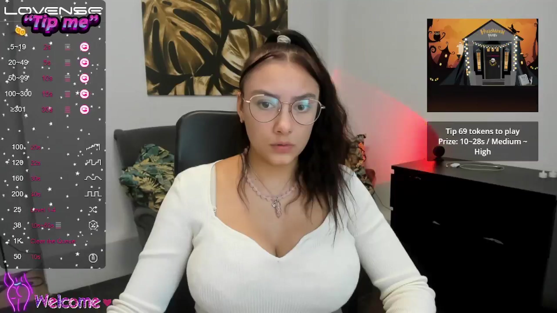 Gallery image thumbnail from SunfLowerr's myfreecams stream on, 10/28/2024, 14:36 image 9 of 20