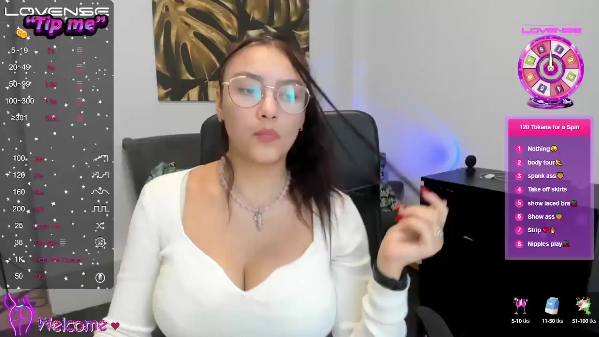 Gallery image thumbnail from SunfLowerr's myfreecams stream on, 10/28/2024, 16:37 image 9 of 20