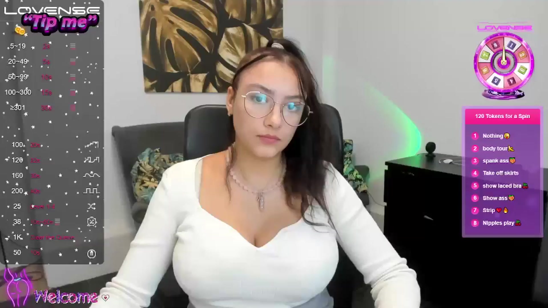 Gallery image thumbnail from SunfLowerr's myfreecams stream on, 10/28/2024, 16:37 image 20 of 20