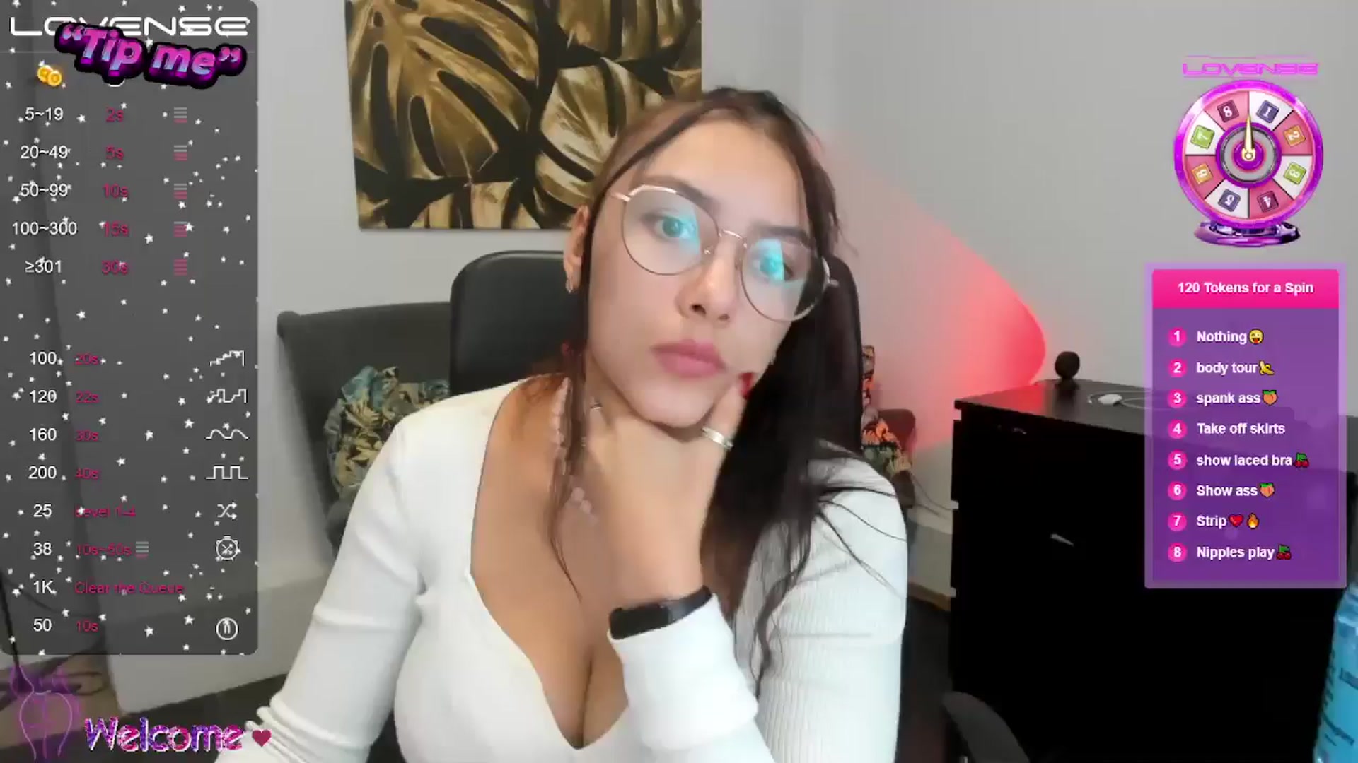 Gallery image thumbnail from SunfLowerr's myfreecams stream on, 10/28/2024, 16:37 image 1 of 20