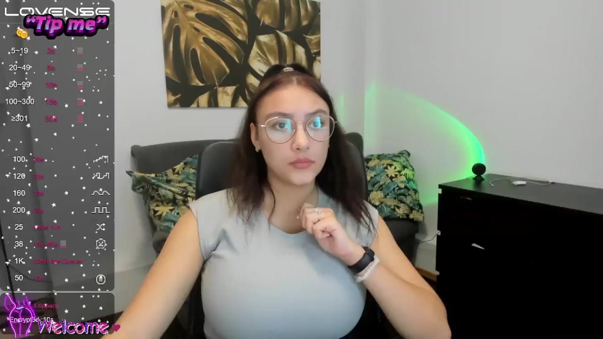 Gallery image thumbnail from SunfLowerr's myfreecams stream on, 10/29/2024, 16:48 image 6 of 20