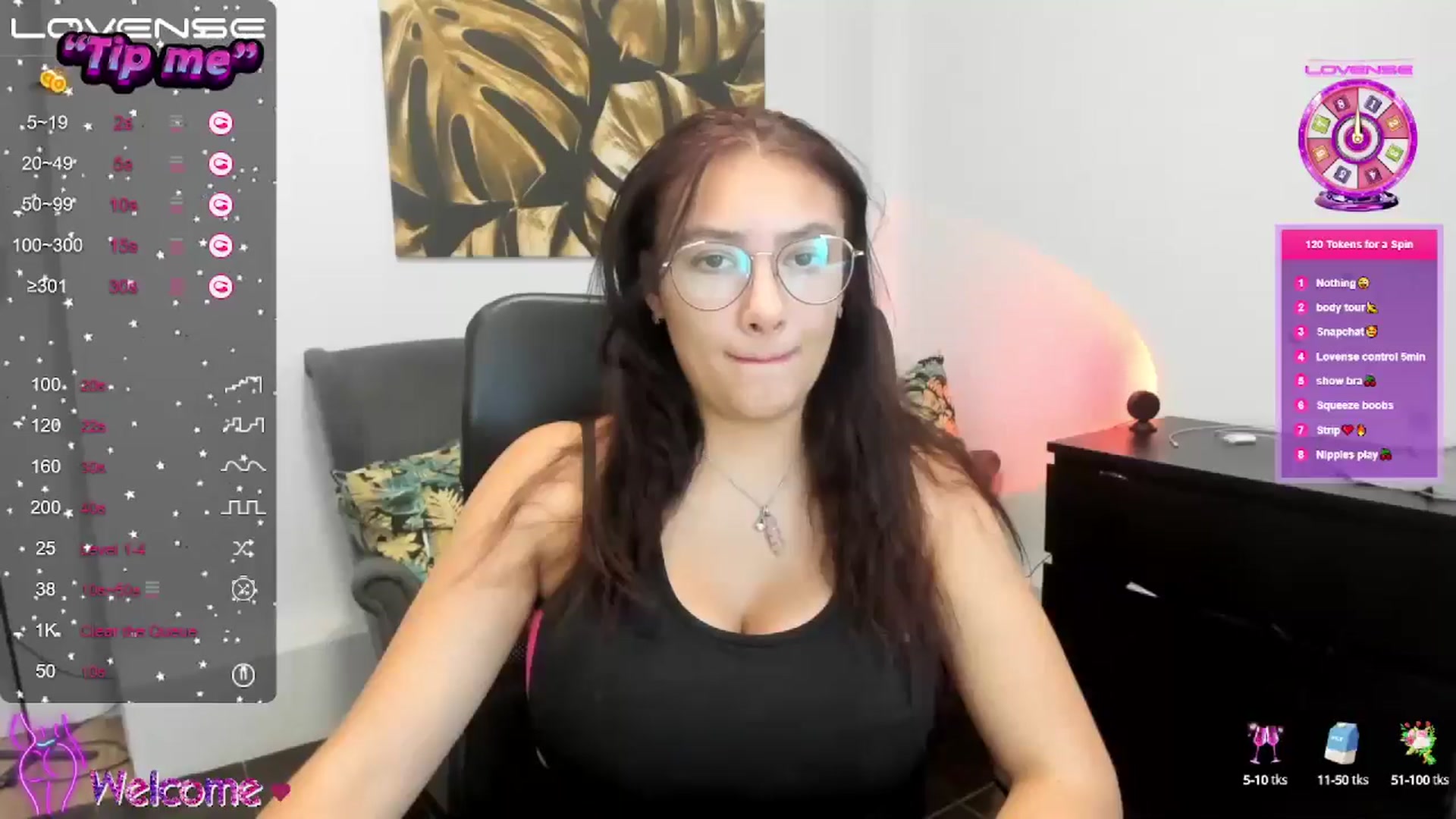 Gallery image thumbnail from SunfLowerr's myfreecams stream on, 10/29/2024, 20:50 image 7 of 20