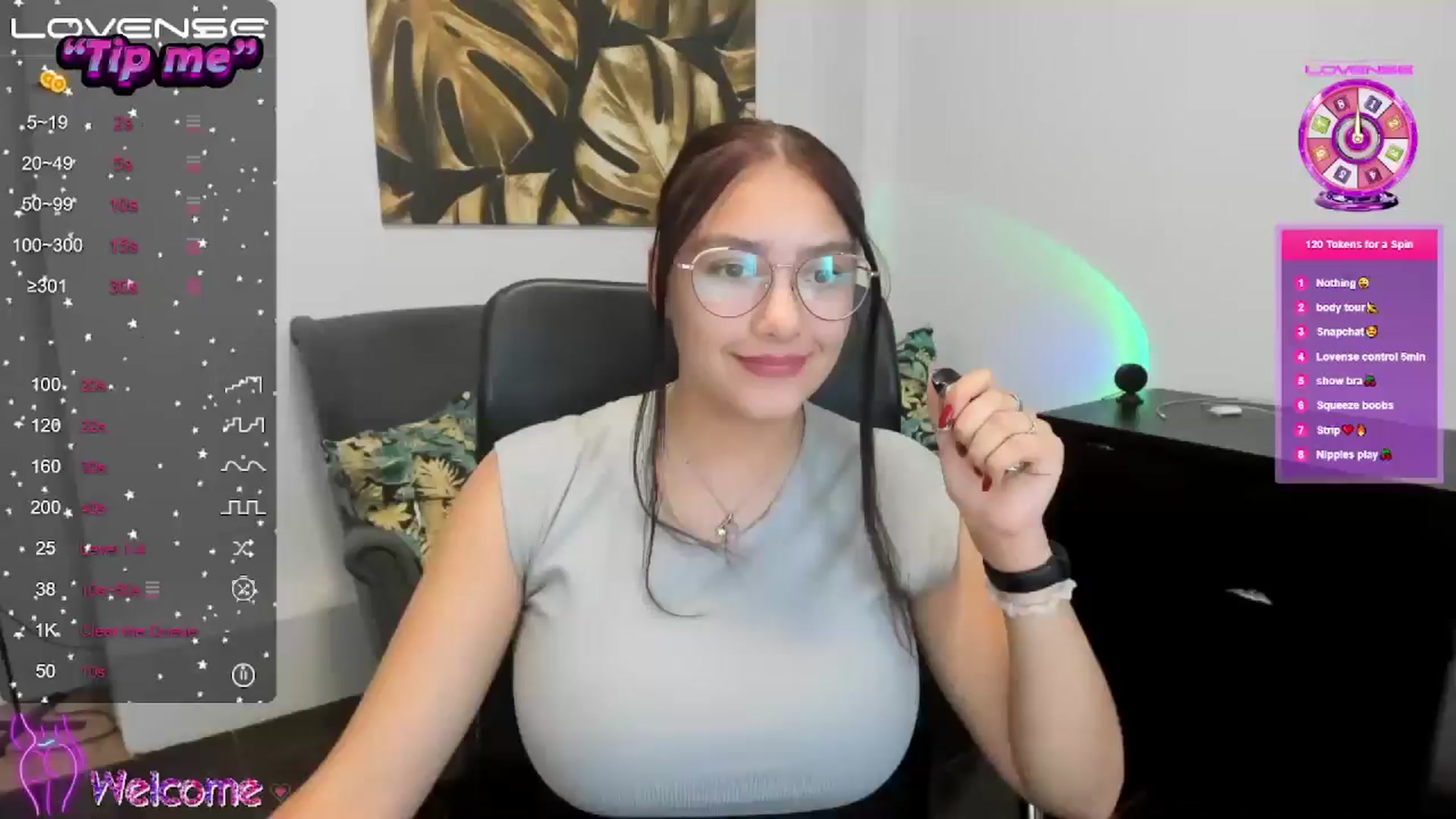 Gallery image thumbnail from SunfLowerr's myfreecams stream on, 10/29/2024, 20:50 image 14 of 20
