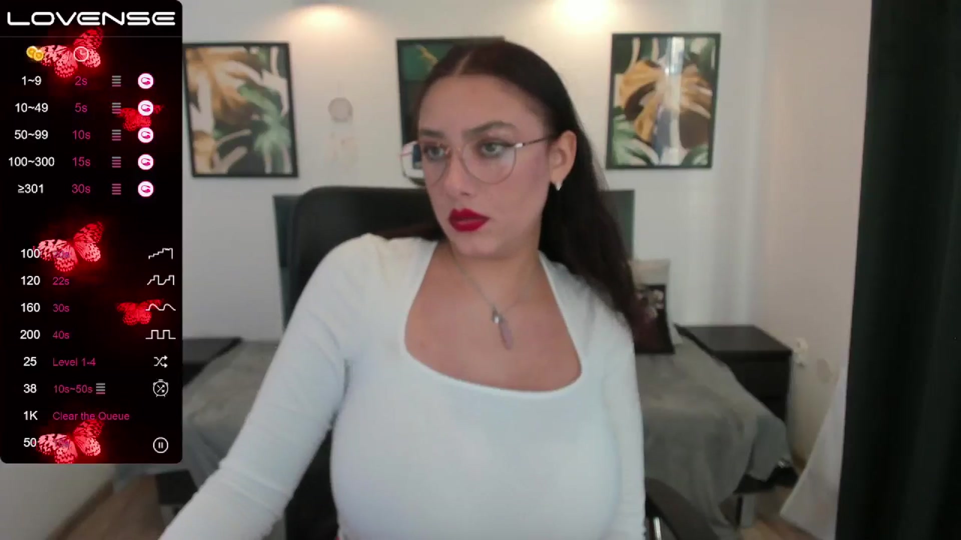 Gallery image thumbnail from SunfLowerr's myfreecams stream on, 11/02/2024, 14:45 image 13 of 20