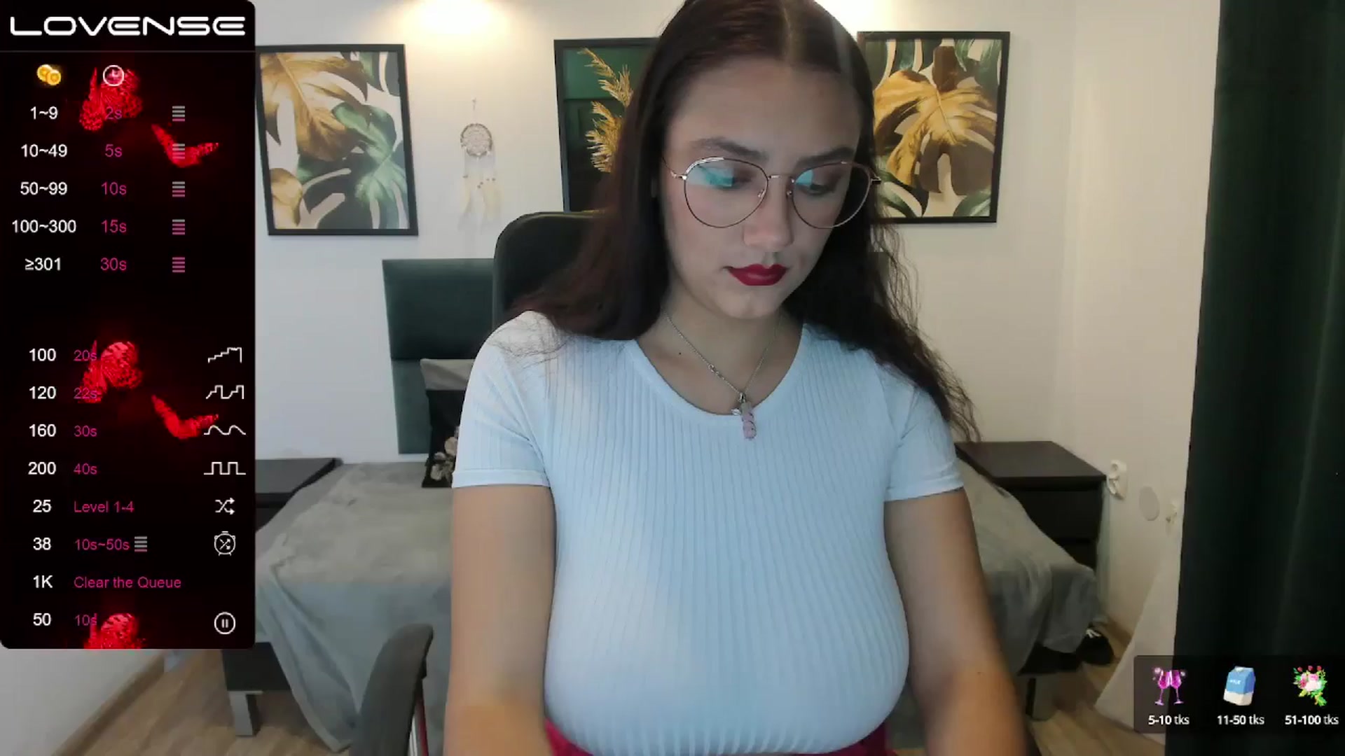 Gallery image thumbnail from SunfLowerr's myfreecams stream on, 11/02/2024, 16:12 image 17 of 20