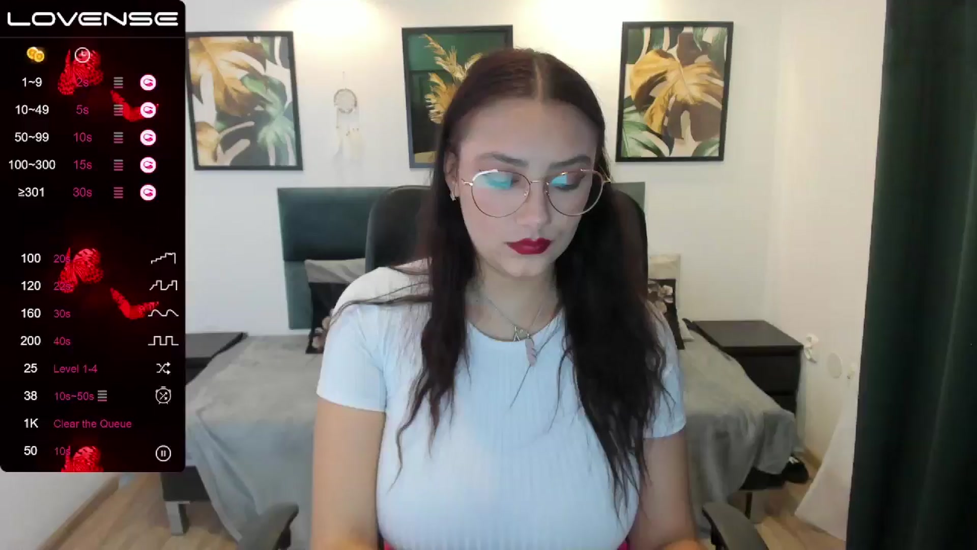 Gallery image thumbnail from SunfLowerr's myfreecams stream on, 11/02/2024, 16:12 image 6 of 20