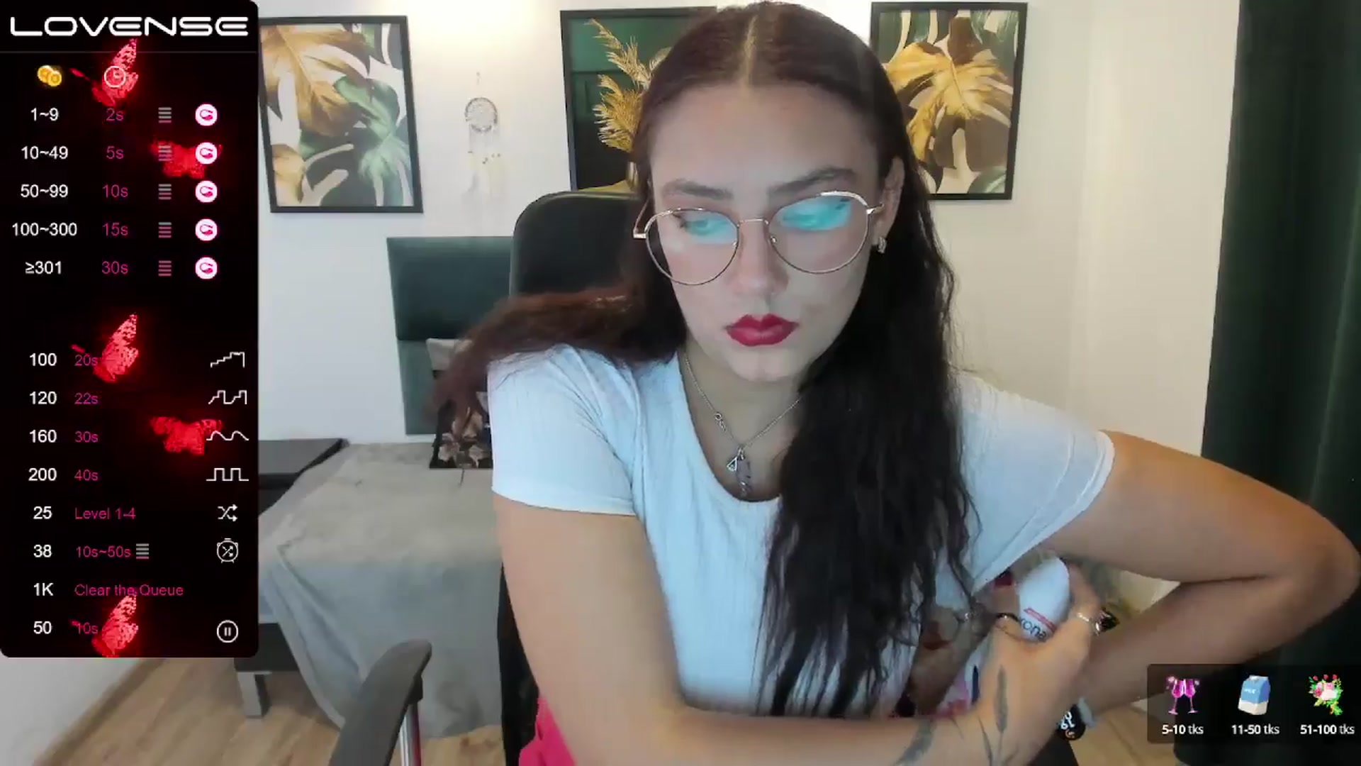 Gallery image thumbnail from SunfLowerr's myfreecams stream on, 11/02/2024, 17:44 image 12 of 20
