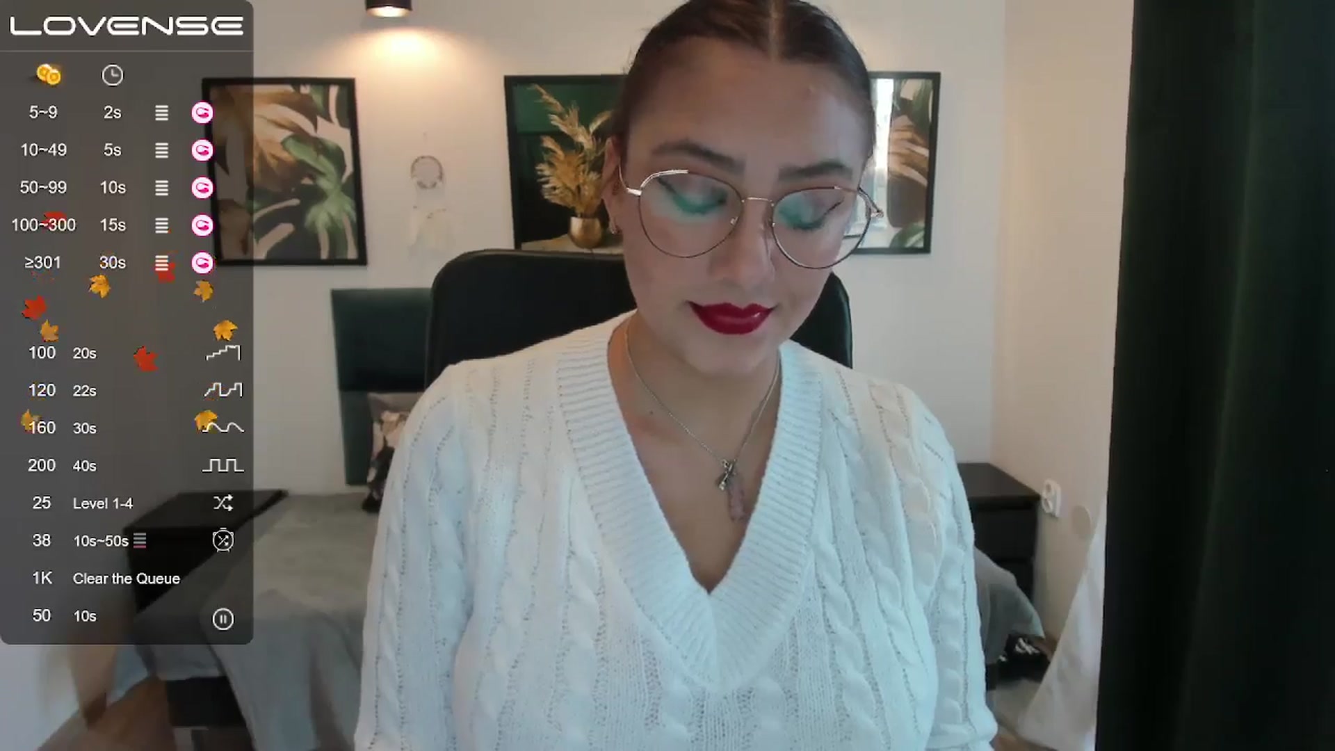 Gallery image thumbnail from SunfLowerr's myfreecams stream on, 11/03/2024, 11:13 image 10 of 20