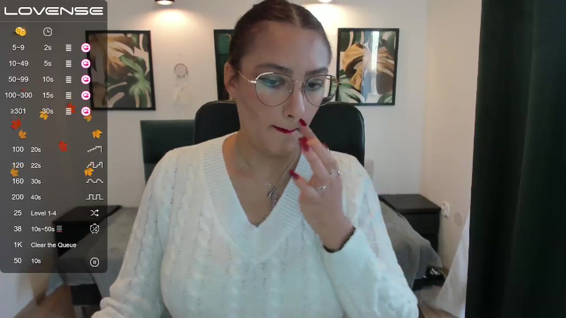 Gallery image thumbnail from SunfLowerr's myfreecams stream on, 11/03/2024, 12:55 image 11 of 20
