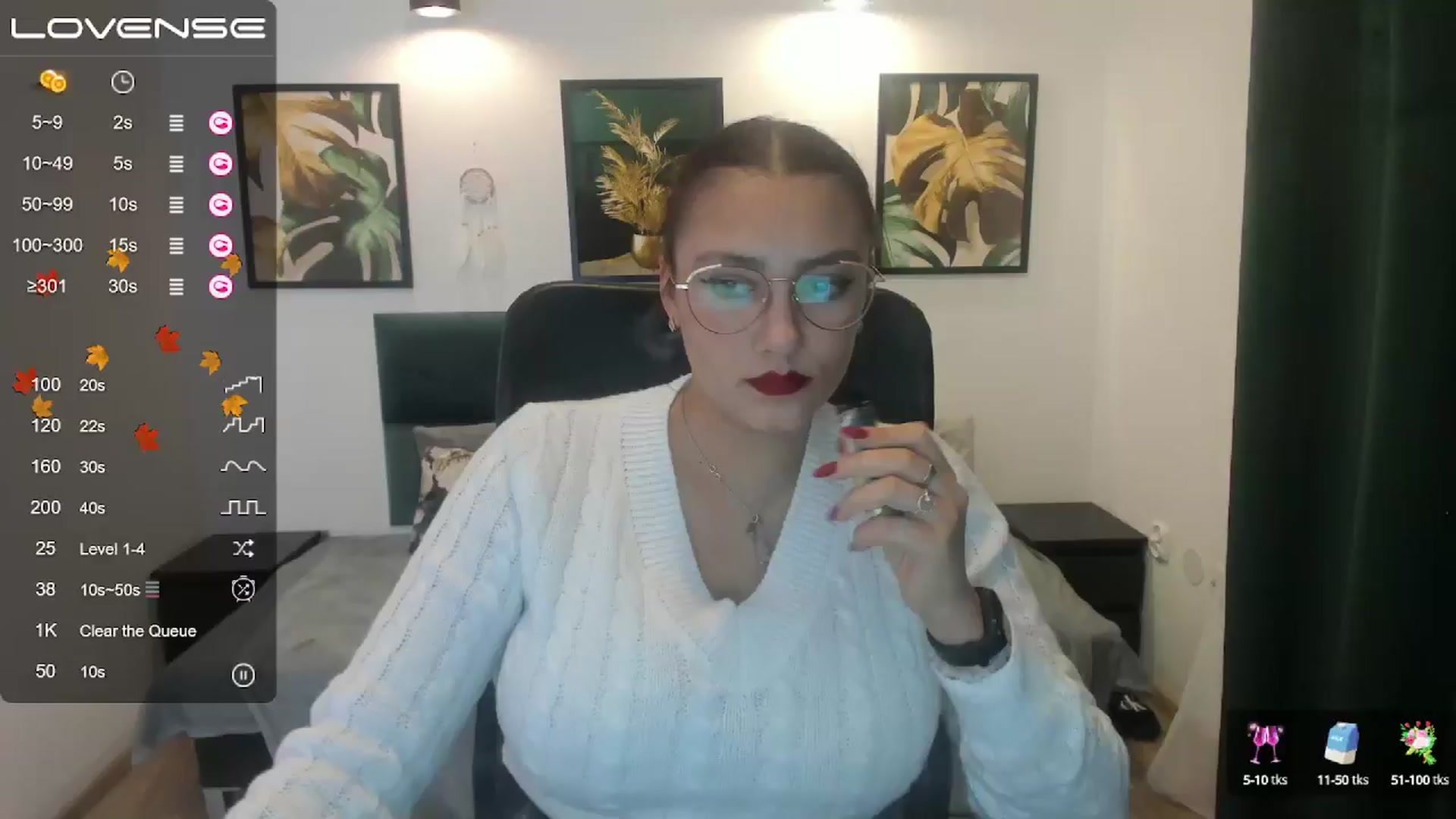 Gallery image thumbnail from SunfLowerr's myfreecams stream on, 11/03/2024, 16:07 image 15 of 20