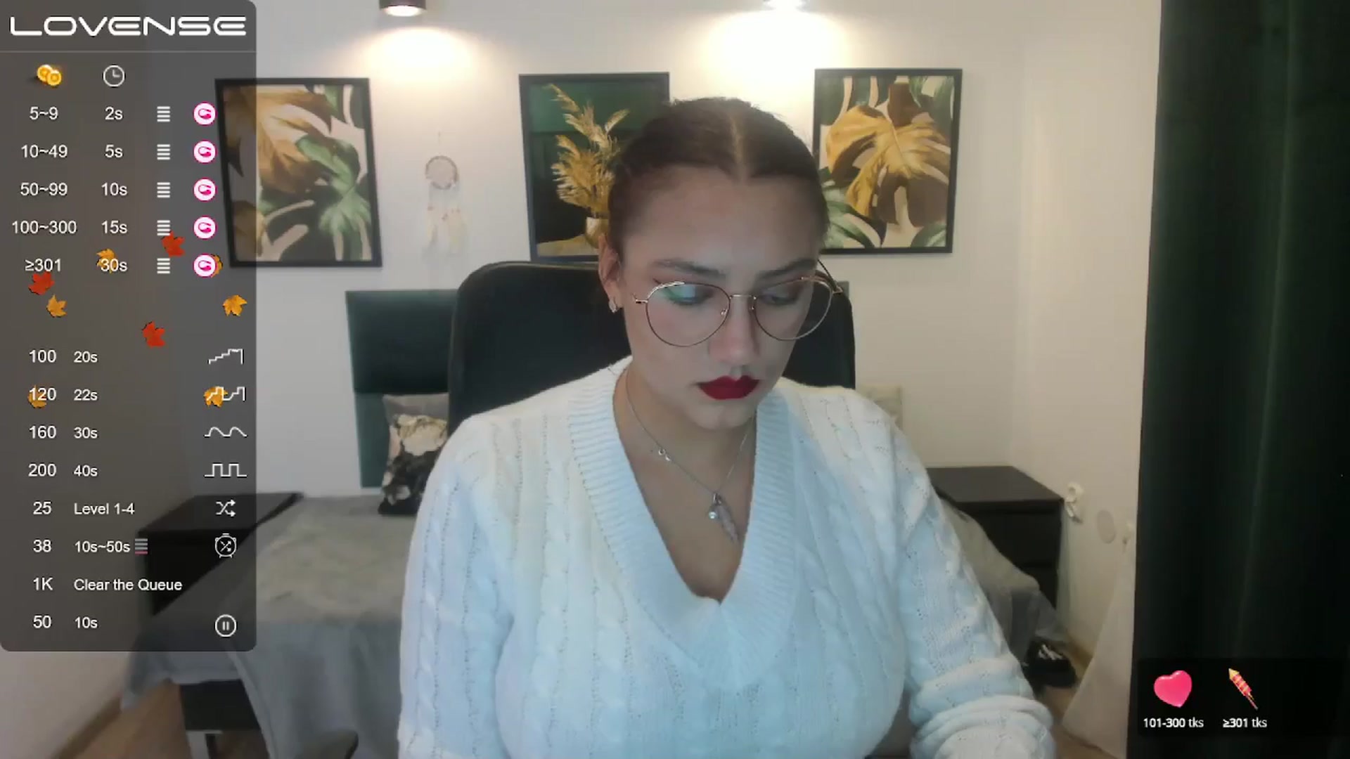 Gallery image thumbnail from SunfLowerr's myfreecams stream on, 11/03/2024, 16:07 image 10 of 20