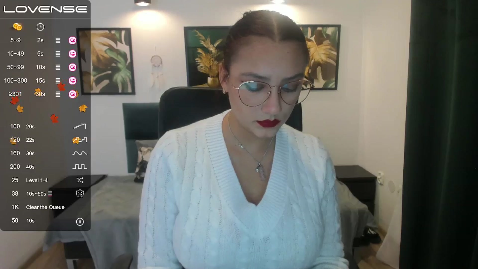 Gallery image thumbnail from SunfLowerr's myfreecams stream on, 11/03/2024, 16:07 image 6 of 20