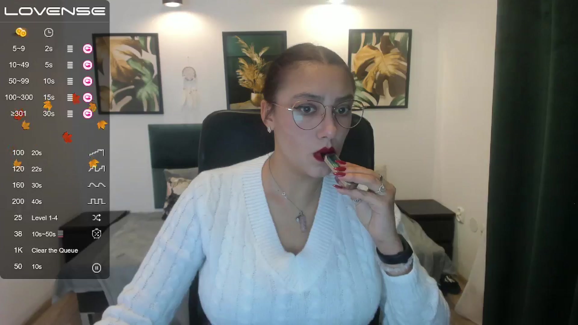 Gallery image thumbnail from SunfLowerr's myfreecams stream on, 11/03/2024, 16:07 image 16 of 20