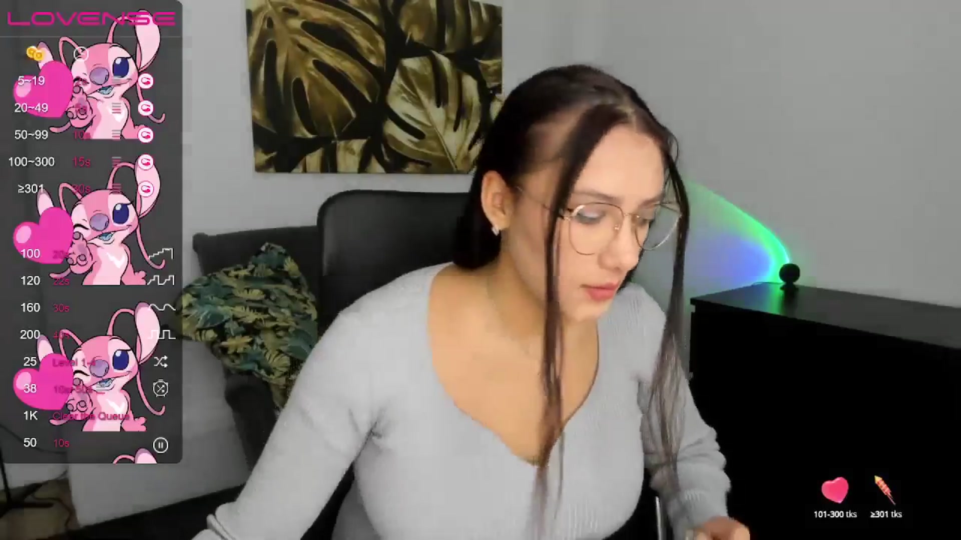 Gallery image thumbnail from SunfLowerr's myfreecams stream on, 11/07/2024, 15:06 image 19 of 20