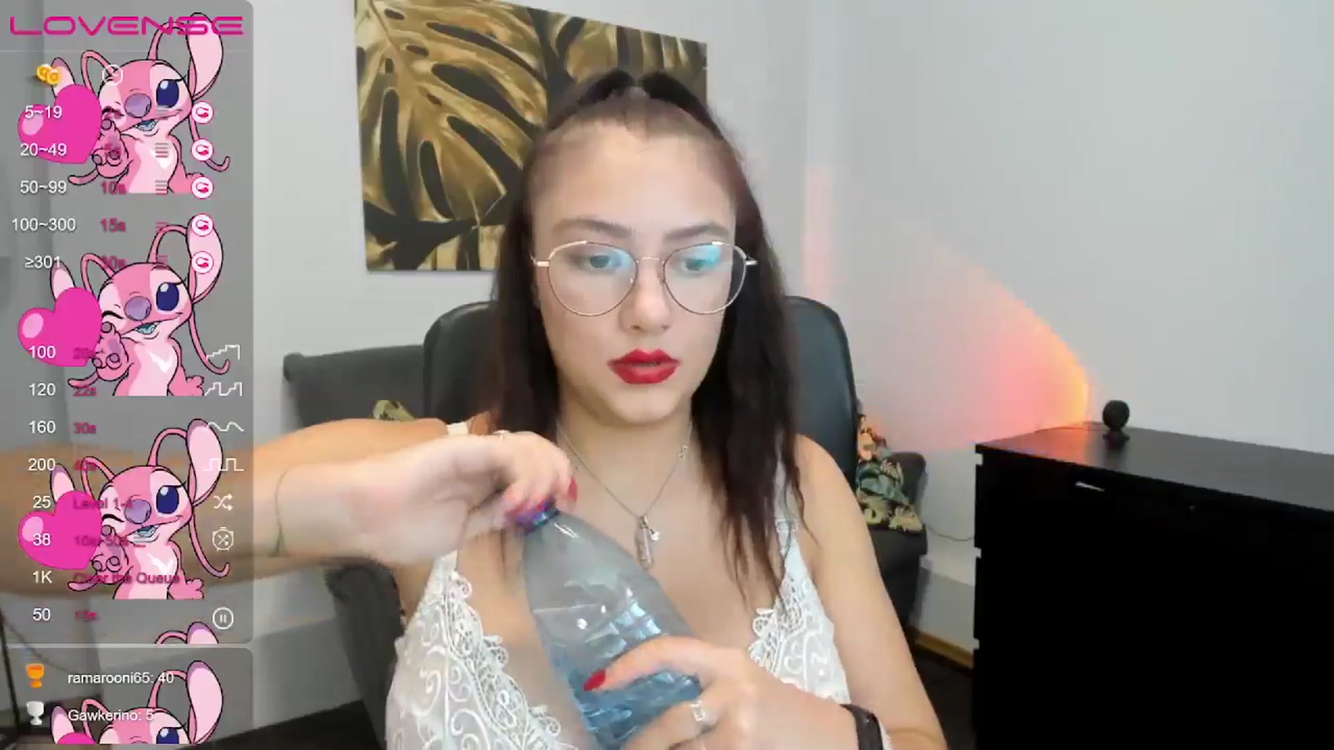 Gallery image thumbnail from SunfLowerr's myfreecams stream on, 11/09/2024, 19:17 image 11 of 20