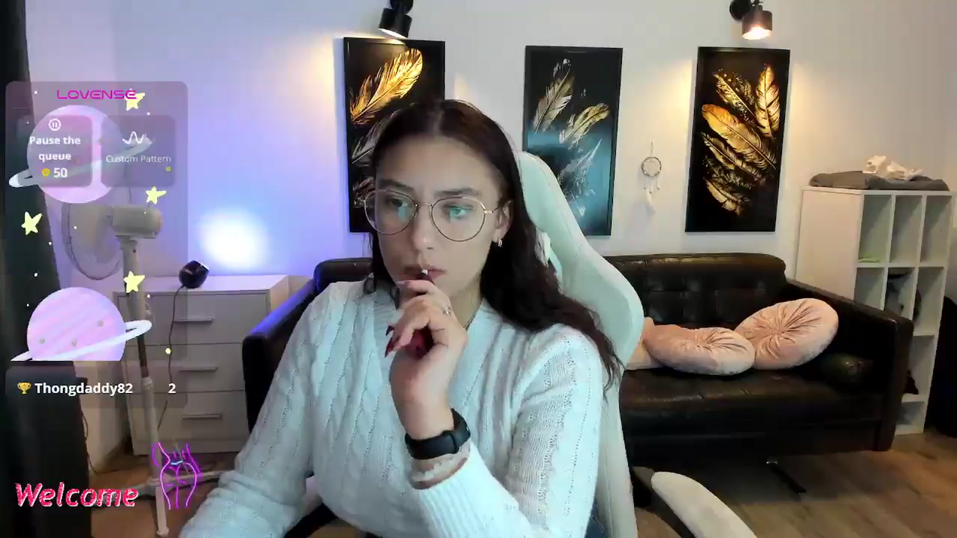 Gallery image thumbnail from SunfLowerr's myfreecams stream on, 11/10/2024, 17:06 image 12 of 20