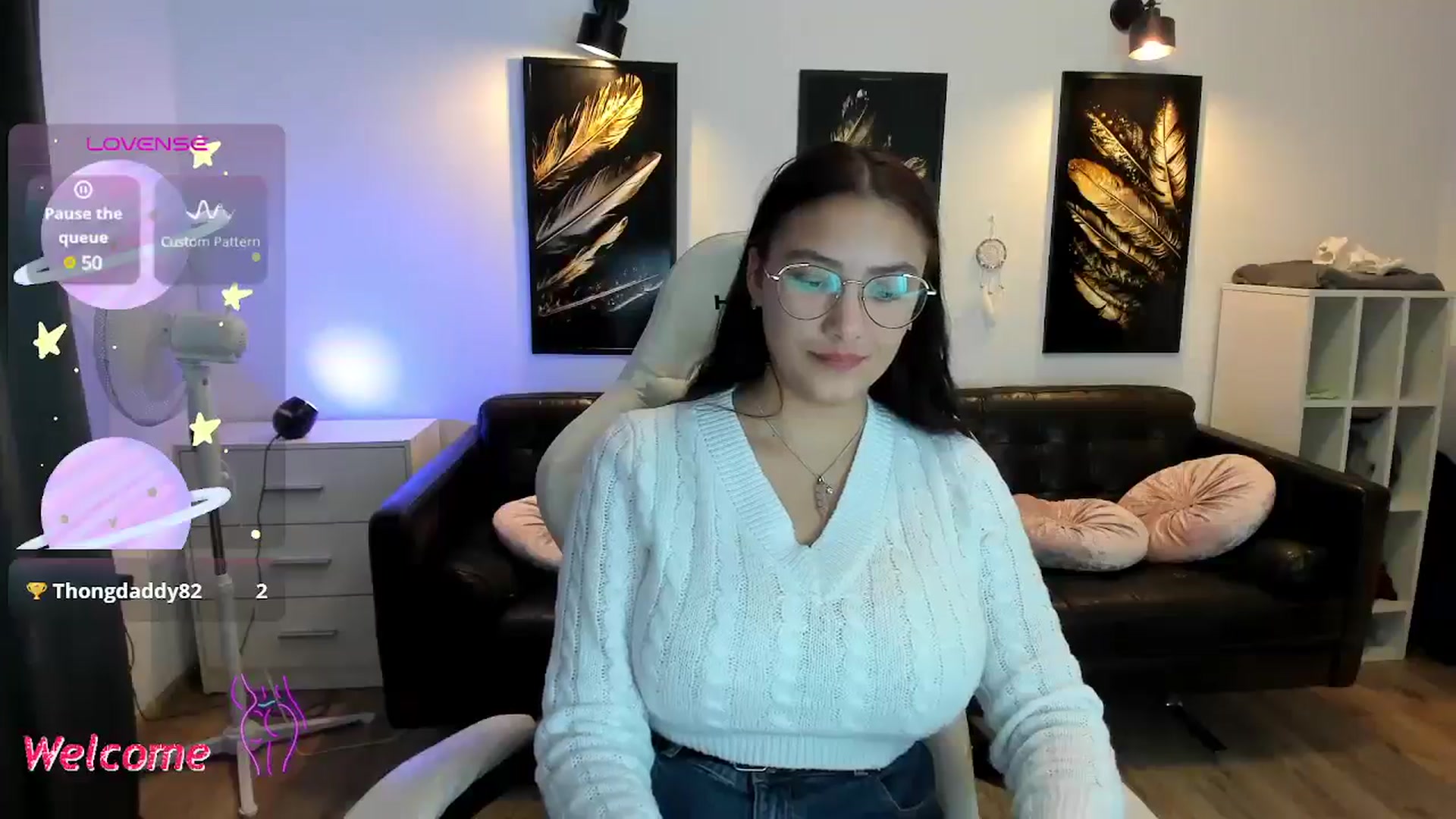 Gallery image thumbnail from SunfLowerr's myfreecams stream on, 11/10/2024, 17:06 image 3 of 20